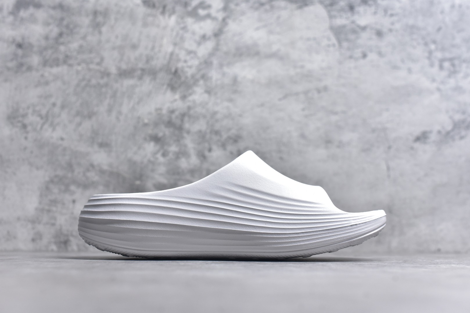 图片[3]-#Nike ReactX Rejuven8 Slide 耐克夏日穿搭拖鞋 #采用质感柔软且出众回弹的 ReactX泡绵，缔造非凡舒适的日常穿着体验，助你保持活力。 货号：HV4479-100 尺码：36-45-选品中心