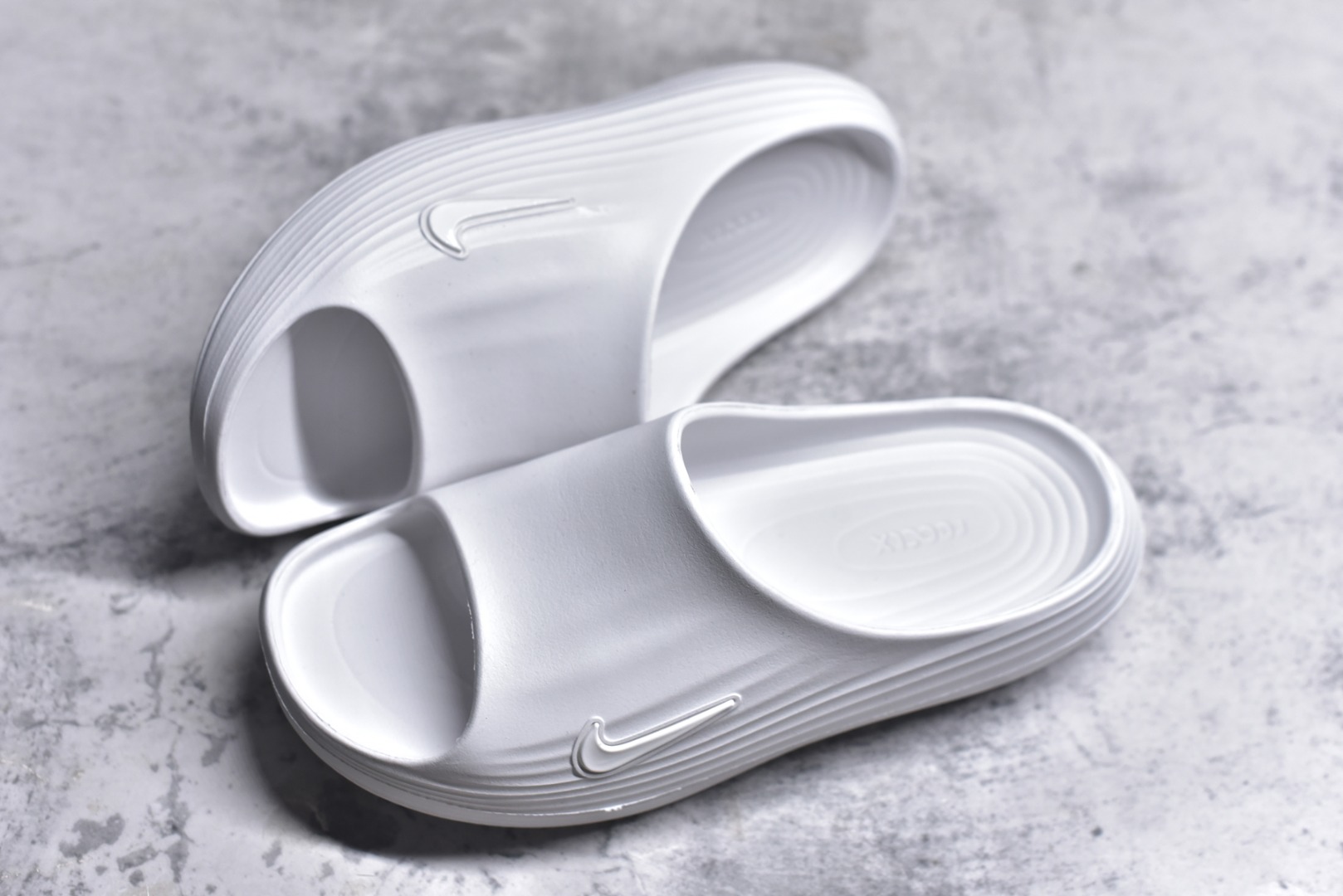 图片[7]-#Nike ReactX Rejuven8 Slide 耐克夏日穿搭拖鞋 #采用质感柔软且出众回弹的 ReactX泡绵，缔造非凡舒适的日常穿着体验，助你保持活力。 货号：HV4479-100 尺码：36-45-选品中心