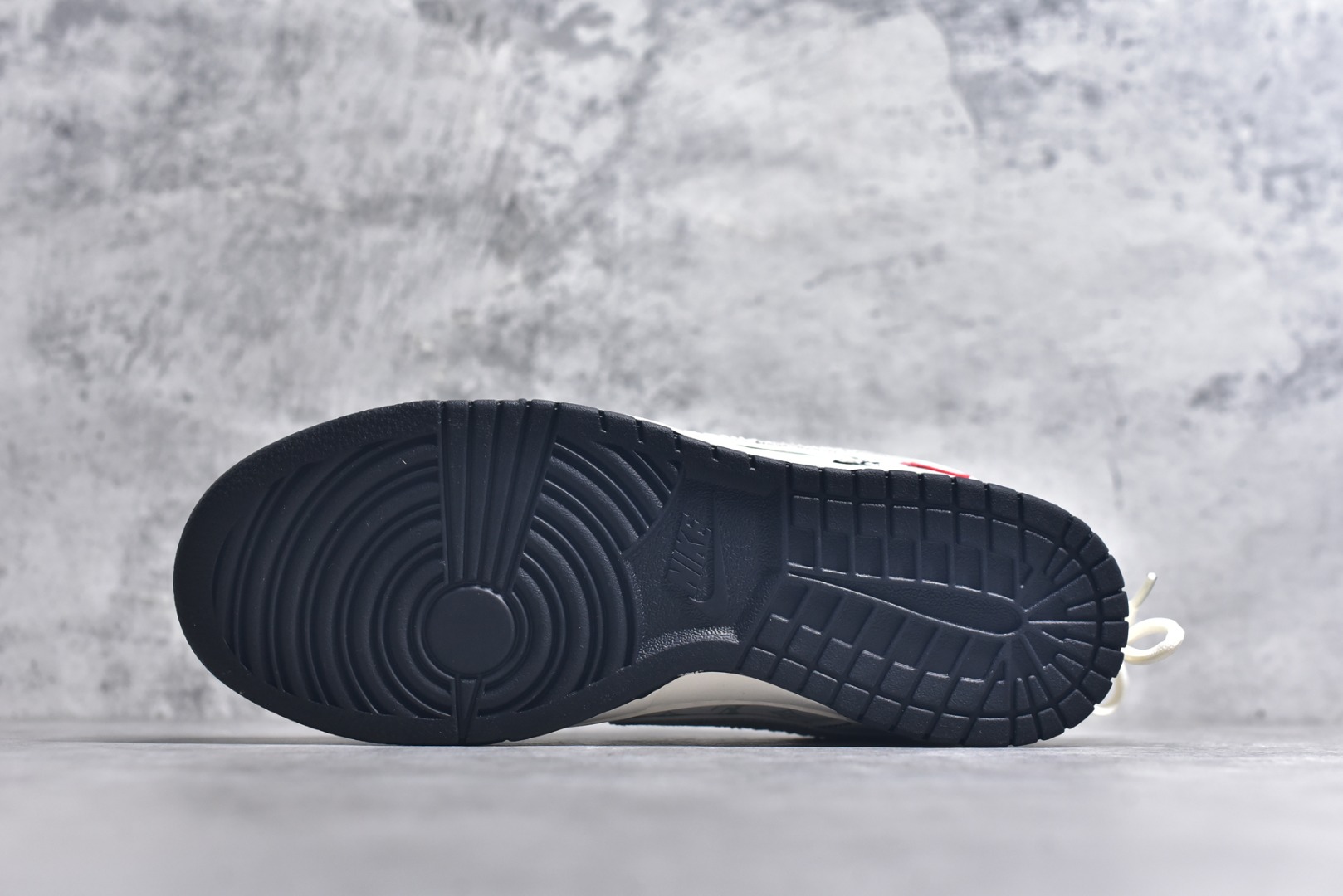 图片[6]-#Nike SB Dunk Low LV联名 灰布勾抽绳 周年高端定制 低帮休闲板鞋 YX5066-379 #定制鞋盒 大厂纯原品质出货 超高清洁度 皮料切割干净无任何毛边 细节完美 尺码：36 36.5 37.5 38 38.5 39 40 40.5 41 42 42.5 43 44 44.5 45 9.E5-选品中心