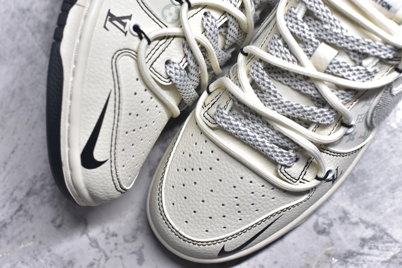 图片[8]-#Nike SB Dunk Low LV联名 灰布勾抽绳 周年高端定制 低帮休闲板鞋 YX5066-379 #定制鞋盒 大厂纯原品质出货 超高清洁度 皮料切割干净无任何毛边 细节完美 尺码：36 36.5 37.5 38 38.5 39 40 40.5 41 42 42.5 43 44 44.5 45 9.E5-选品中心