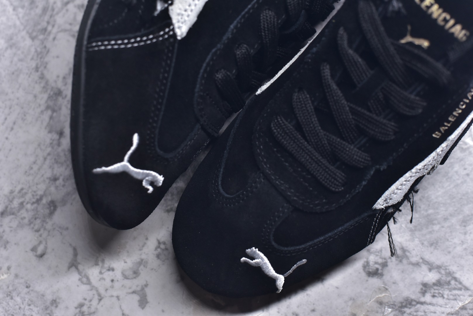 图片[8]-#PUMA 彪马 x Balenciaga巴黎世家 Speedcat 系列 薄底鞋 牛皮绒面革 圆头做旧磨损 低帮 生活休闲鞋 极速赛车系列 复古运动休闲跑鞋 充正版本 鞋面设计轻量透气 提供了舒适性和穿着感受 柔软内里材质 穿着更加舒适 橡胶鞋底提供持久的牵引力 货号：406519-02 尺码：36 37 37.5 38 38.5 39 40 40.5 41 42 42.5 43 44 45-选品中心