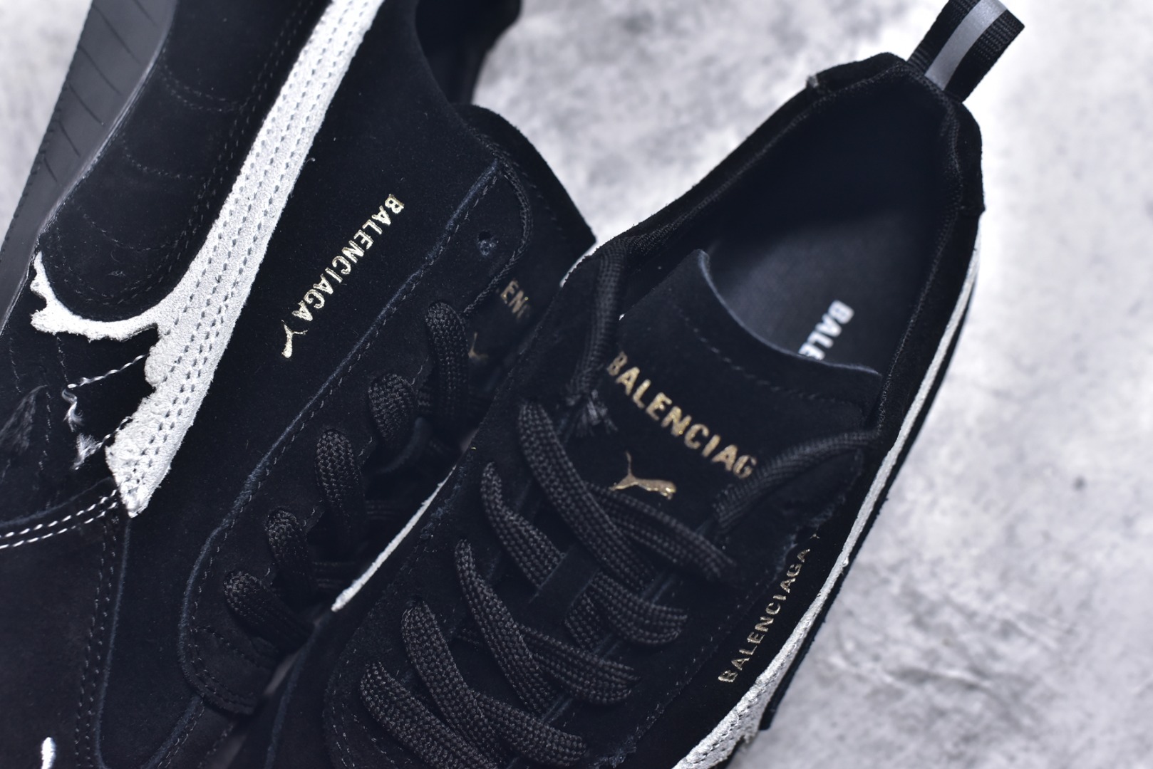 图片[9]-#PUMA 彪马 x Balenciaga巴黎世家 Speedcat 系列 薄底鞋 牛皮绒面革 圆头做旧磨损 低帮 生活休闲鞋 极速赛车系列 复古运动休闲跑鞋 充正版本 鞋面设计轻量透气 提供了舒适性和穿着感受 柔软内里材质 穿着更加舒适 橡胶鞋底提供持久的牵引力 货号：406519-02 尺码：36 37 37.5 38 38.5 39 40 40.5 41 42 42.5 43 44 45-选品中心