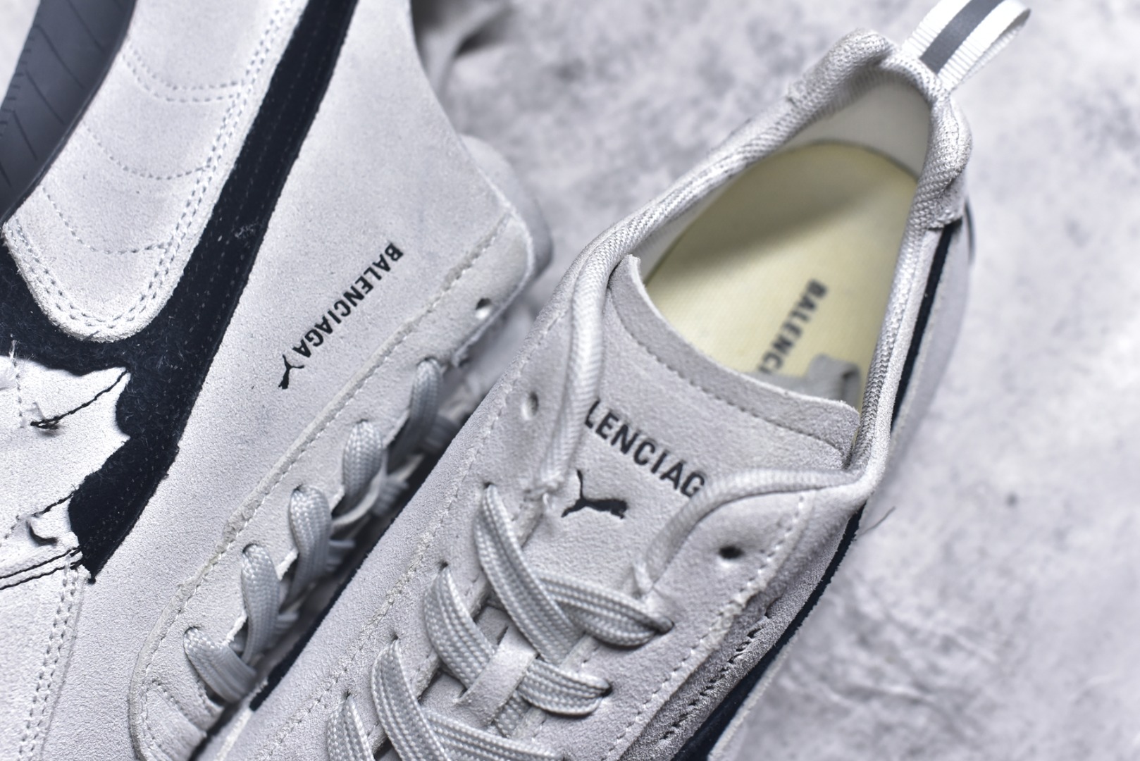 图片[9]-#PUMA 彪马 x Balenciaga巴黎世家 Speedcat 系列 薄底鞋 牛皮绒面革 圆头做旧磨损 低帮 生活休闲鞋 极速赛车系列 复古运动休闲跑鞋 充正版本 鞋面设计轻量透气 提供了舒适性和穿着感受 柔软内里材质 穿着更加舒适 橡胶鞋底提供持久的牵引力 货号：406519-01 尺码：36 37 37.5 38 38.5 39 40 40.5 41 42 42.5 43 44 45-选品中心