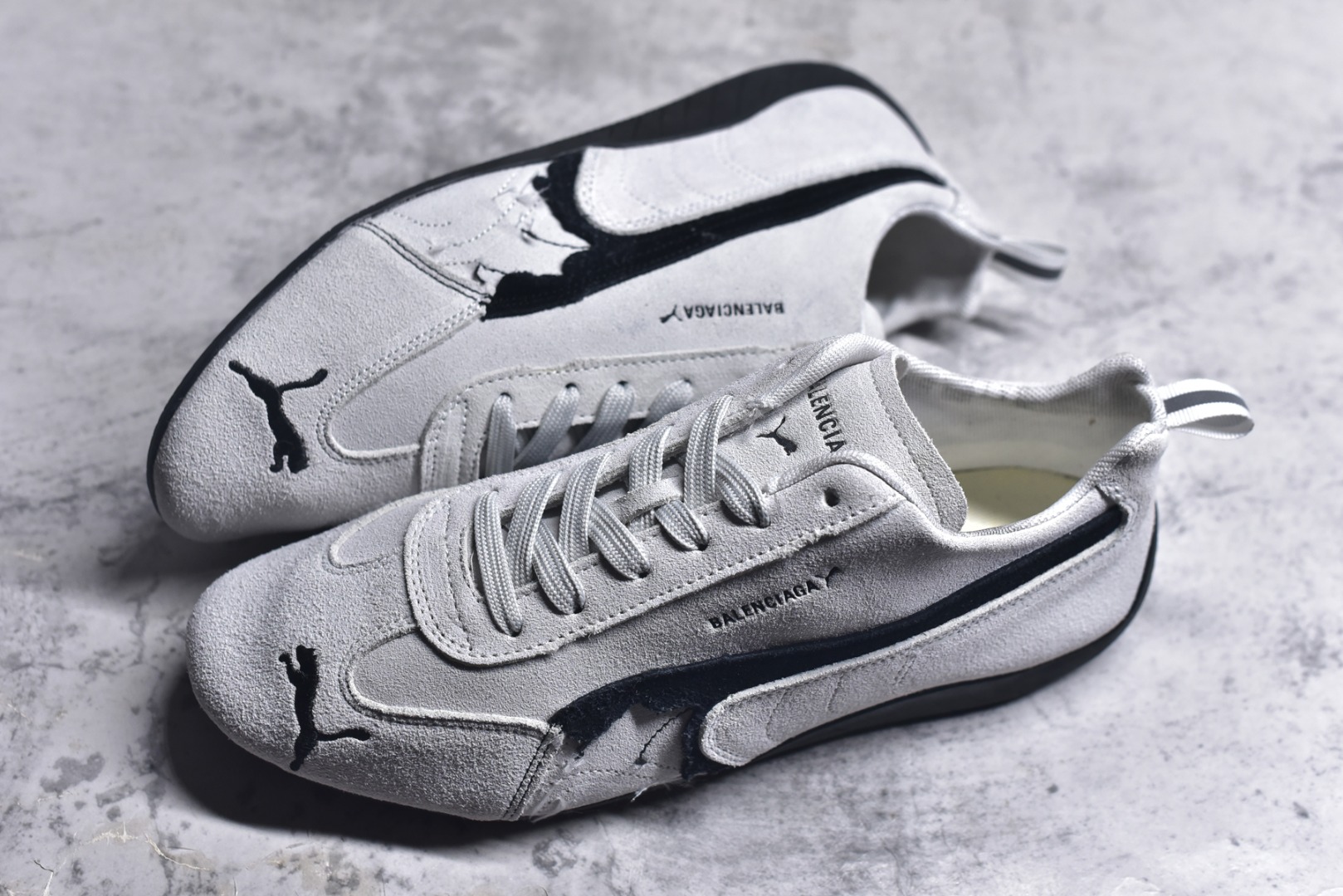图片[7]-#PUMA 彪马 x Balenciaga巴黎世家 Speedcat 系列 薄底鞋 牛皮绒面革 圆头做旧磨损 低帮 生活休闲鞋 极速赛车系列 复古运动休闲跑鞋 充正版本 鞋面设计轻量透气 提供了舒适性和穿着感受 柔软内里材质 穿着更加舒适 橡胶鞋底提供持久的牵引力 货号：406519-01 尺码：36 37 37.5 38 38.5 39 40 40.5 41 42 42.5 43 44 45-选品中心