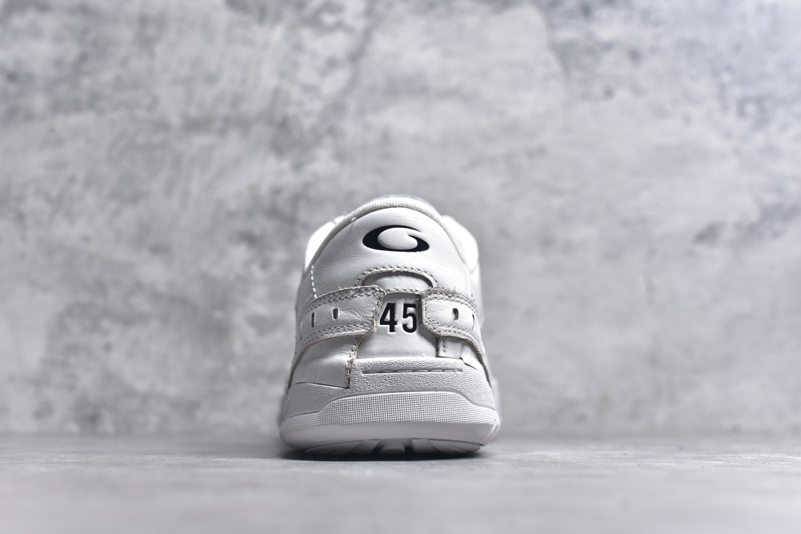 图片[5]-#Balenciaga 巴黎世家 Hamptons 手工做旧款 牛皮革 复古圆头系带低帮休闲鞋 841765 WCURS9000 官方原配套鞋盒 防尘纸配套齐全 尺码：35 36 37 38 39 40 41 42 43 44 45 46 尺码偏大-选品中心