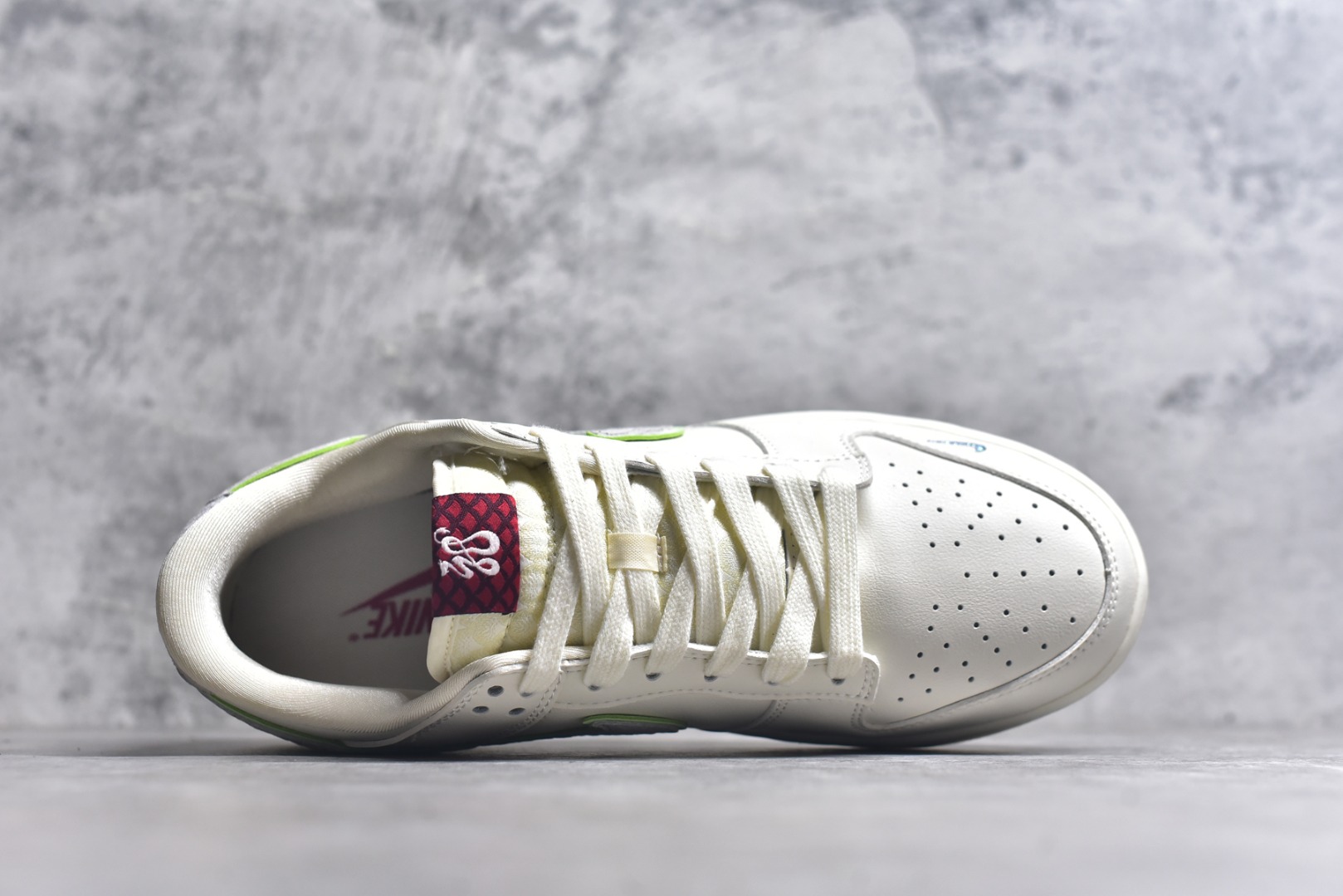 图片[4]-#Nk SB Dunk Low 龙年限定联名 周年高端定制 低帮休闲板鞋 #定制鞋盒 大厂纯原品质出货 超高清洁度 皮料切割干净无任何毛边 细节完美 货号：CF3688-001 尺码：36 36.5 37.5 38 38.5 39 40 40.5 41 42 42.5 43 44 44.5 45-选品中心