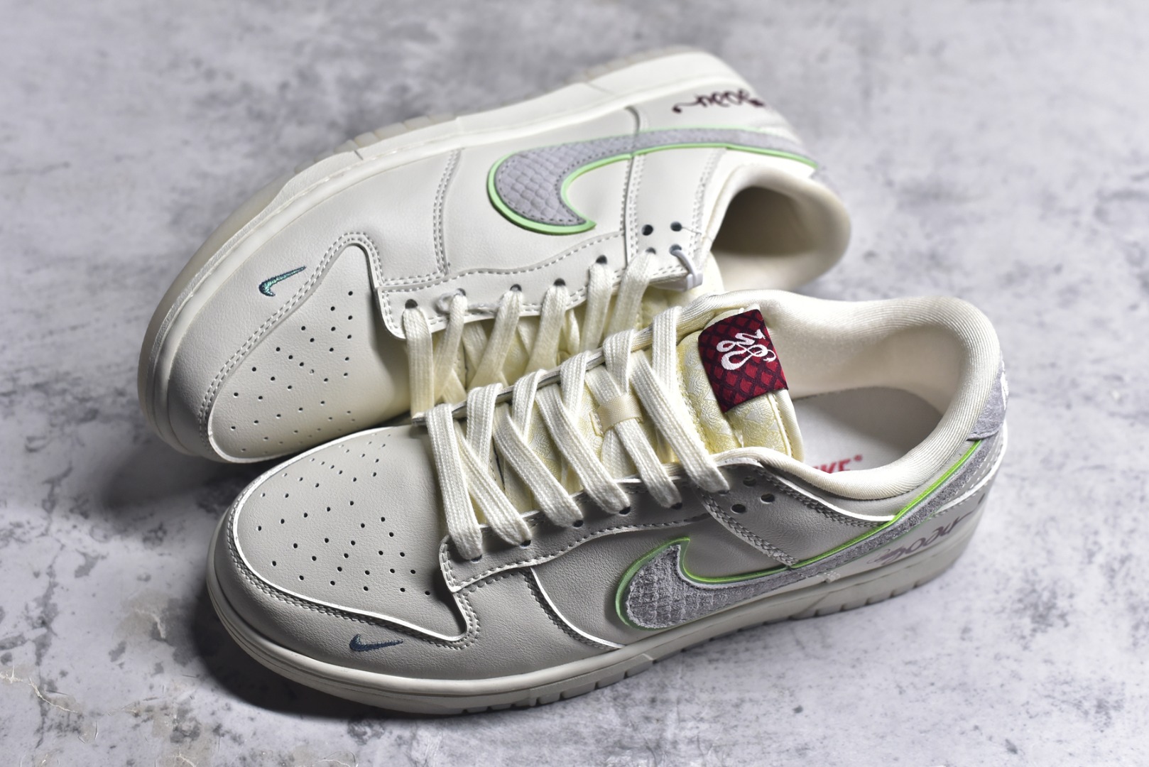 图片[7]-#Nk SB Dunk Low 龙年限定联名 周年高端定制 低帮休闲板鞋 #定制鞋盒 大厂纯原品质出货 超高清洁度 皮料切割干净无任何毛边 细节完美 货号：CF3688-001 尺码：36 36.5 37.5 38 38.5 39 40 40.5 41 42 42.5 43 44 44.5 45-选品中心