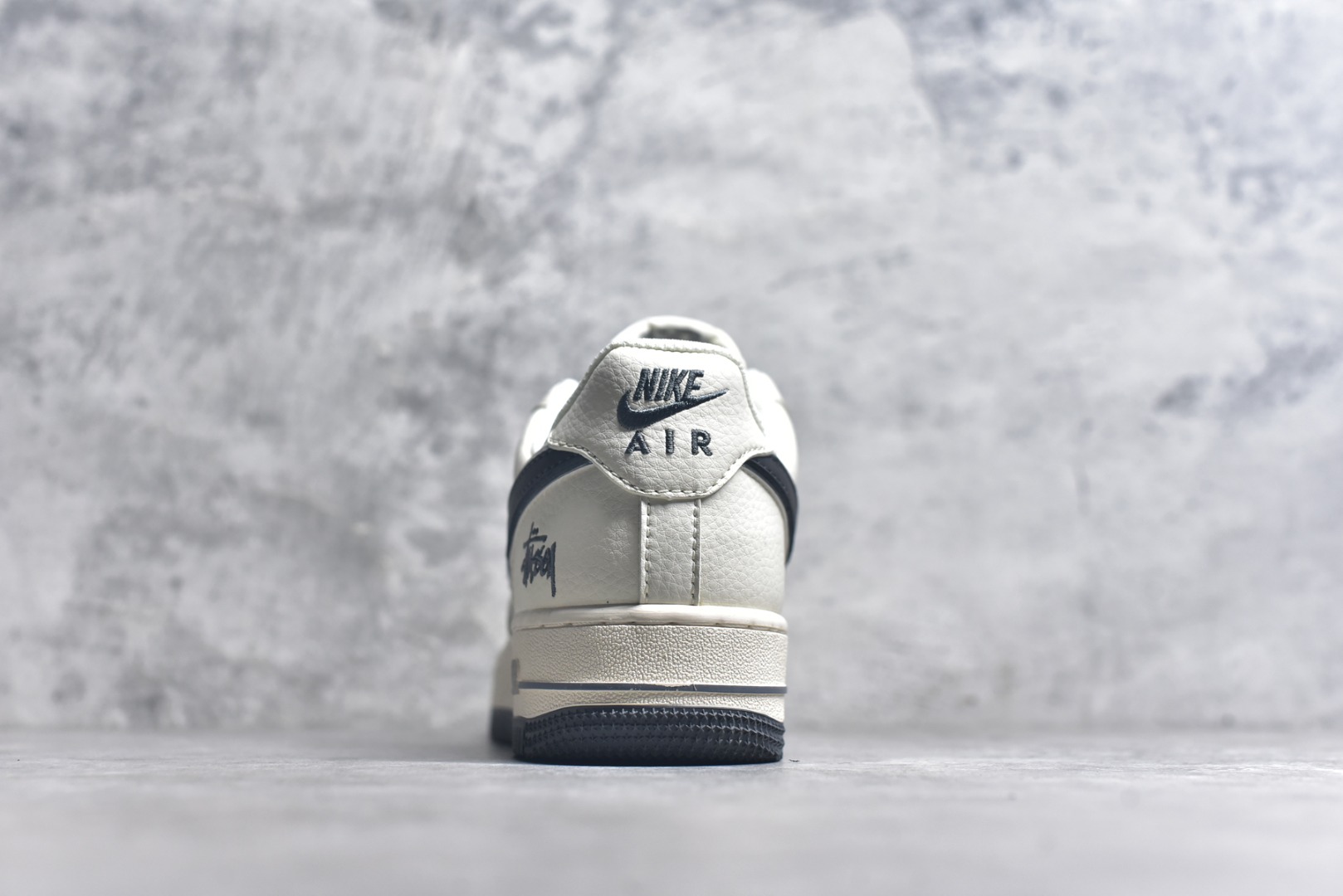 图片[5]-#Nk Air Force 1\’07 Low 斯图西联名-灰英文拼接 空军一号低帮休闲运动板鞋 XZ3328-536 #原楦头原纸板 原装鞋盒 定制五金配件 内置全掌气垫 原厂鞋底 尺码：36 36.5 37.5 38 38.5 39 40 40.5 41 42 42.5 43 44 44.5 45 9.D4-选品中心