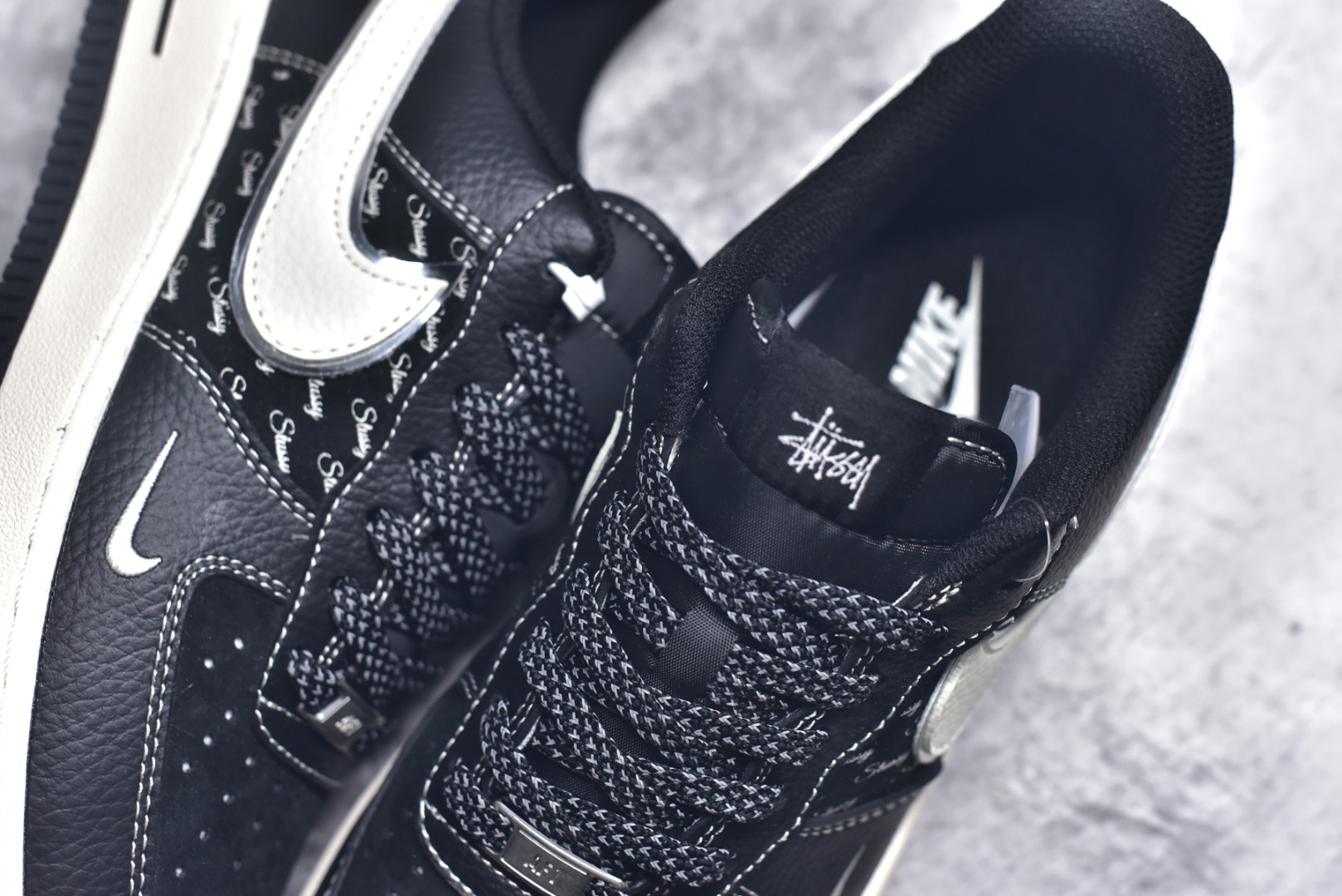 图片[9]-#Nk Air Force 1\’07 Low 斯图西联名-全黑英文 空军一号低帮休闲板鞋 XZ6188-311 #原楦头原纸板 原装鞋盒 定制五金配件 内置全掌气垫 原厂鞋底 尺码：36 36.5 37.5 38 38.5 39 40 40.5 41 42 42.5 43 44 44.5 45 9.D4-选品中心