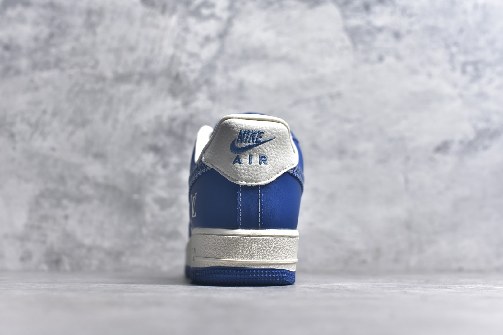 图片[5]-#Nike Air Force 1\’07 Low LV联名 花纹蓝勾 空军一号低帮休闲板鞋 KK1988-092 #原楦头原纸板 原装鞋盒 定制五金配件 内置全掌气垫 原厂鞋底 尺码：36 36.5 37.5 38 38.5 39 40 40.5 41 42 42.5 43 44 44.5 45 9.D4-选品中心