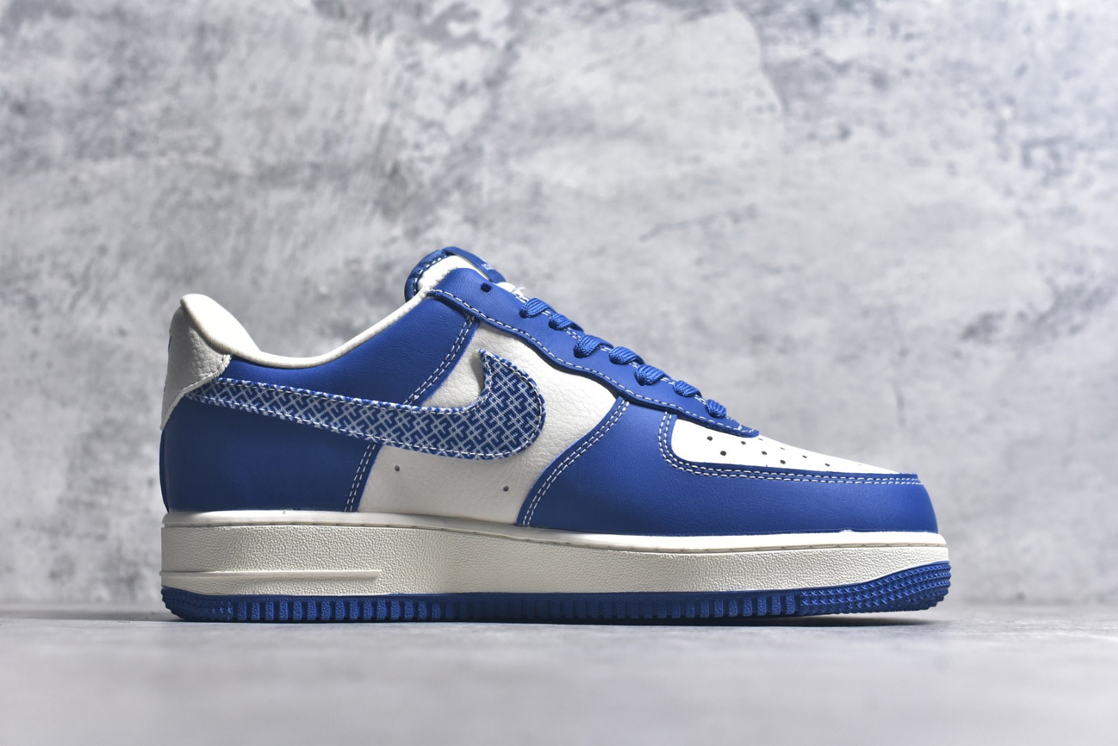 图片[3]-#Nike Air Force 1\’07 Low LV联名 花纹蓝勾 空军一号低帮休闲板鞋 KK1988-092 #原楦头原纸板 原装鞋盒 定制五金配件 内置全掌气垫 原厂鞋底 尺码：36 36.5 37.5 38 38.5 39 40 40.5 41 42 42.5 43 44 44.5 45 9.D4-选品中心