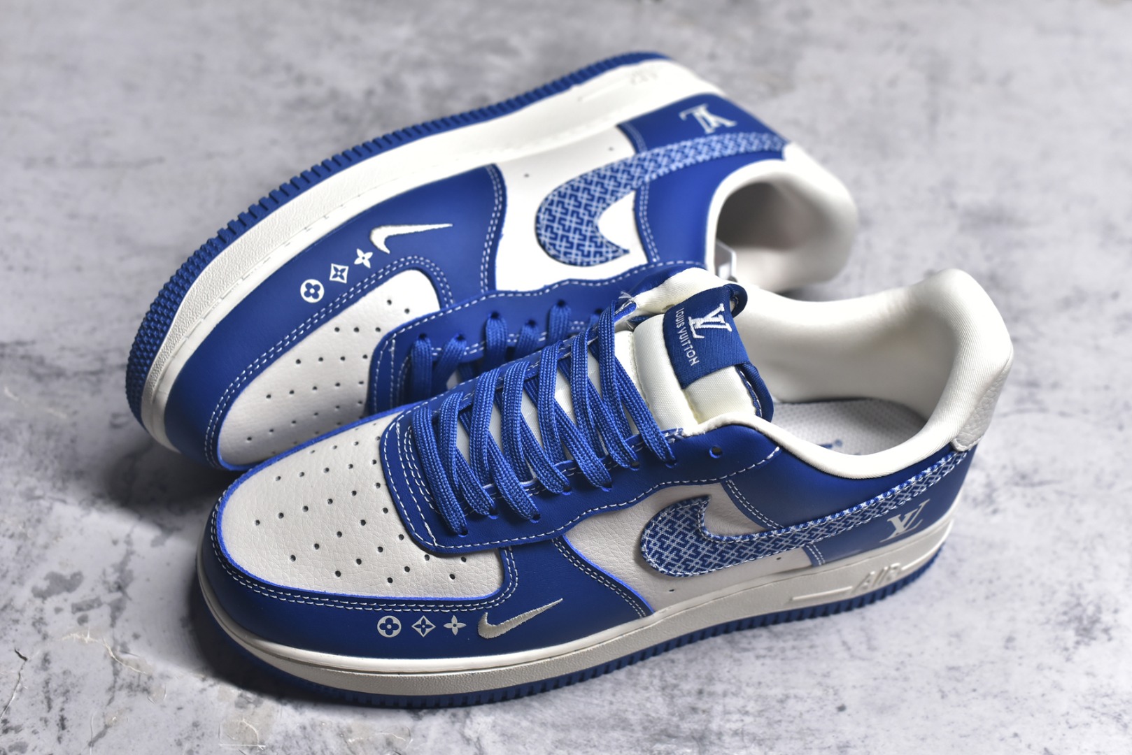 图片[7]-#Nike Air Force 1\’07 Low LV联名 花纹蓝勾 空军一号低帮休闲板鞋 KK1988-092 #原楦头原纸板 原装鞋盒 定制五金配件 内置全掌气垫 原厂鞋底 尺码：36 36.5 37.5 38 38.5 39 40 40.5 41 42 42.5 43 44 44.5 45 9.D4-选品中心
