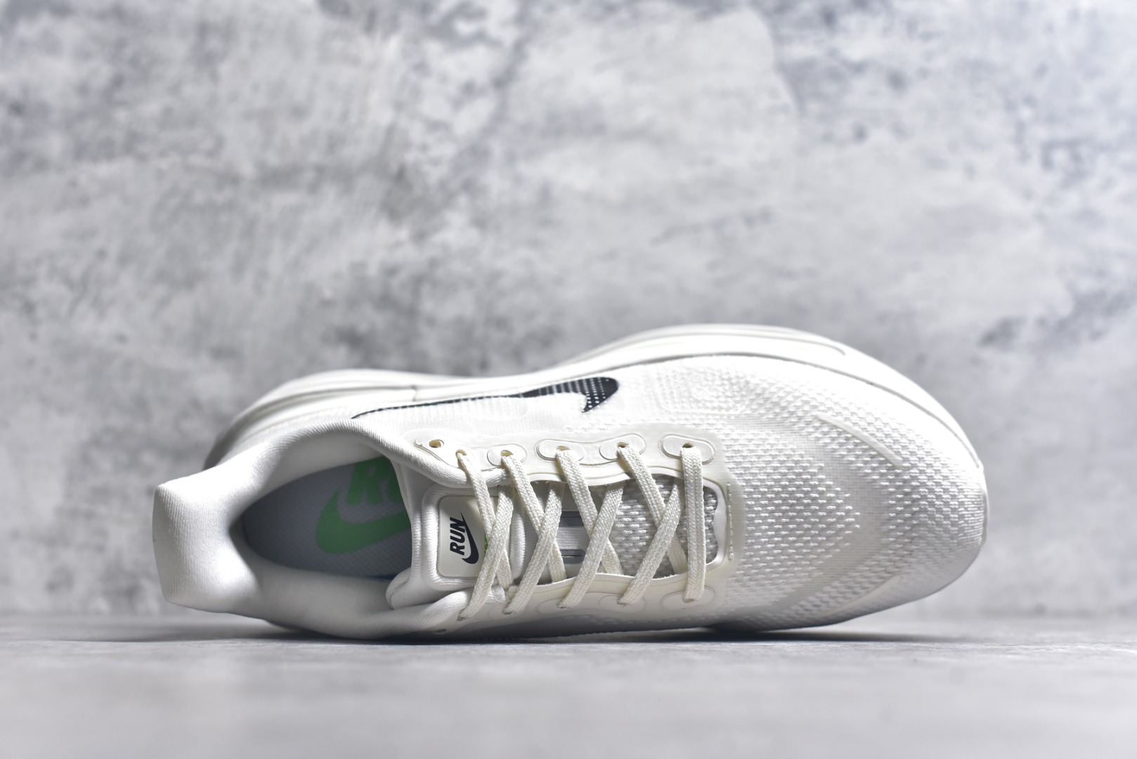 图片[4]-#Nike ZOOM PREMIUM 耐克 飞马 舒适减震防滑 低帮跑步鞋全掌ReactX泡绵中底 前掌和后跟还配备了Air Zoom气垫单元 据说跑起来更快更舒适哦 这次最大的升级点 首次引入了ReactX泡绵货号：FN8453-008 尺码：36-45-选品中心