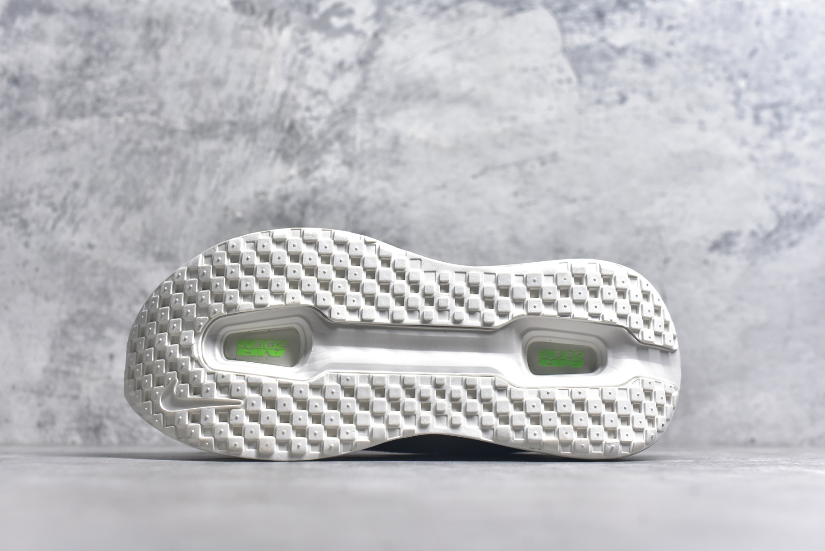 图片[6]-#Nike ZOOM PREMIUM 耐克 飞马 舒适减震防滑 低帮跑步鞋全掌ReactX泡绵中底 前掌和后跟还配备了Air Zoom气垫单元 据说跑起来更快更舒适哦 这次最大的升级点 首次引入了ReactX泡绵货号：FN8453-008 尺码：36-45-选品中心