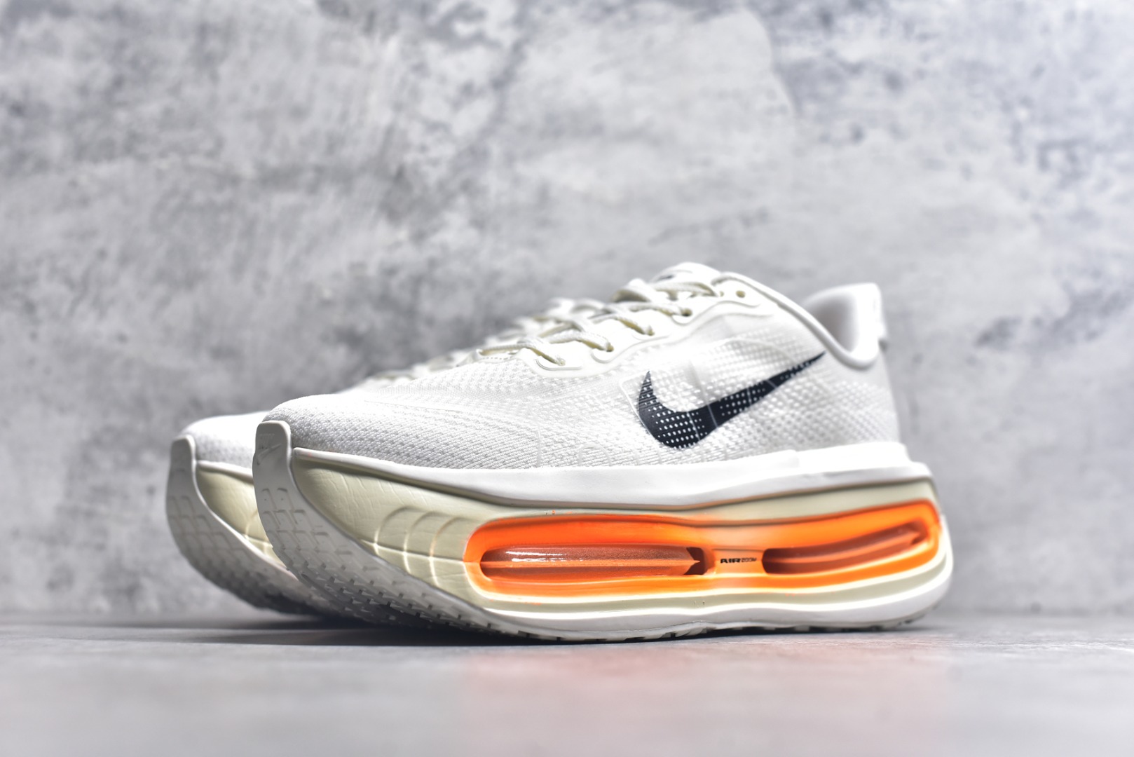 图片[2]-#Nike ZOOM PREMIUM 耐克 飞马 舒适减震防滑 低帮跑步鞋全掌ReactX泡绵中底 前掌和后跟还配备了Air Zoom气垫单元 据说跑起来更快更舒适哦 这次最大的升级点 首次引入了ReactX泡绵货号：FN8453-007 尺码：36-45-选品中心