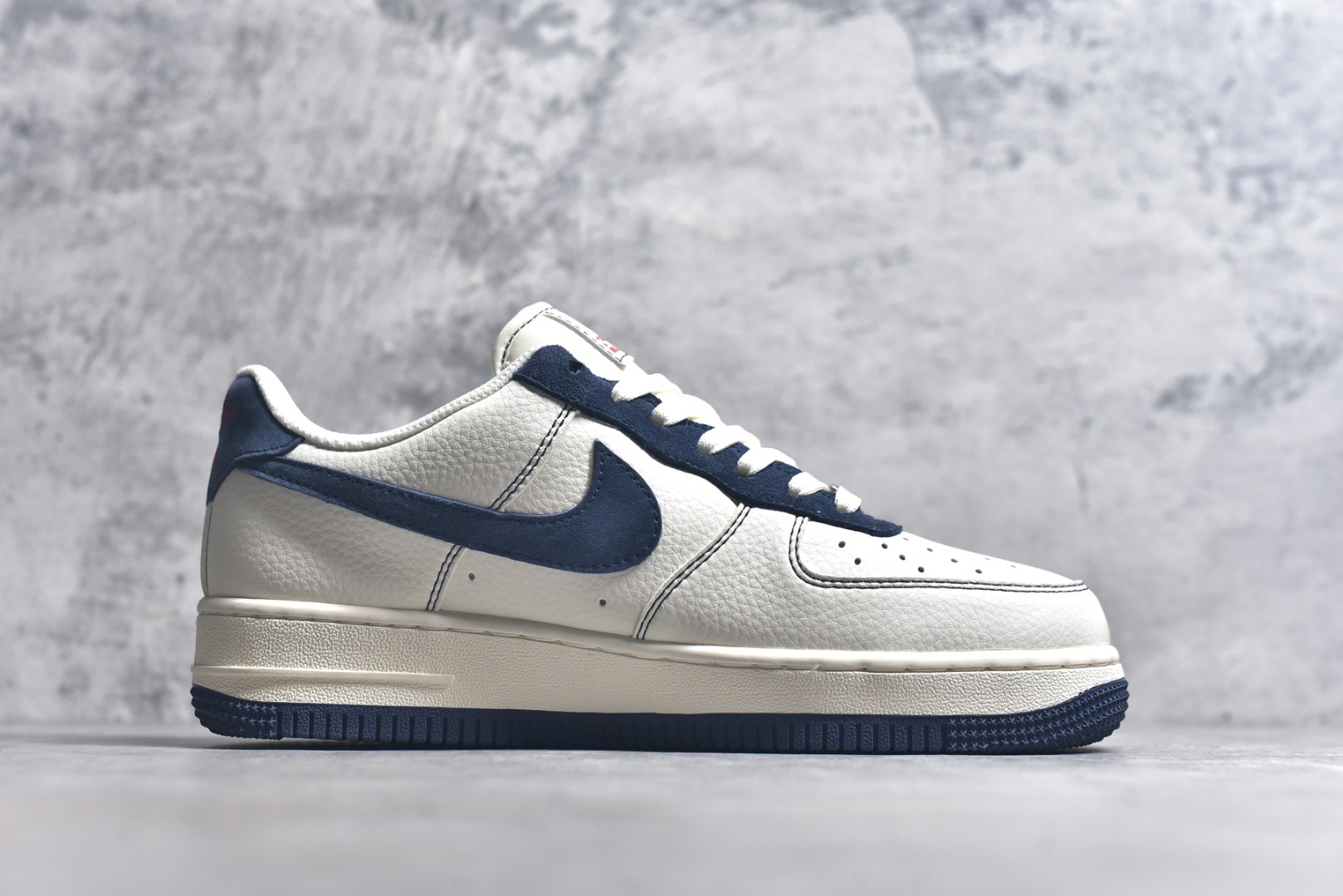 图片[3]-#Nk Air Force 1\’07 Low Supreme联名-米蓝翻毛勾 空军一号低帮休闲板鞋 XZ3328-669 #原楦头原纸板 原装鞋盒 定制五金配件 内置全掌气垫 原厂鞋底 尺码：36 36.5 37.5 38 38.5 39 40 40.5 41 42 42.5 43 44 44.5 45 9.D4-选品中心