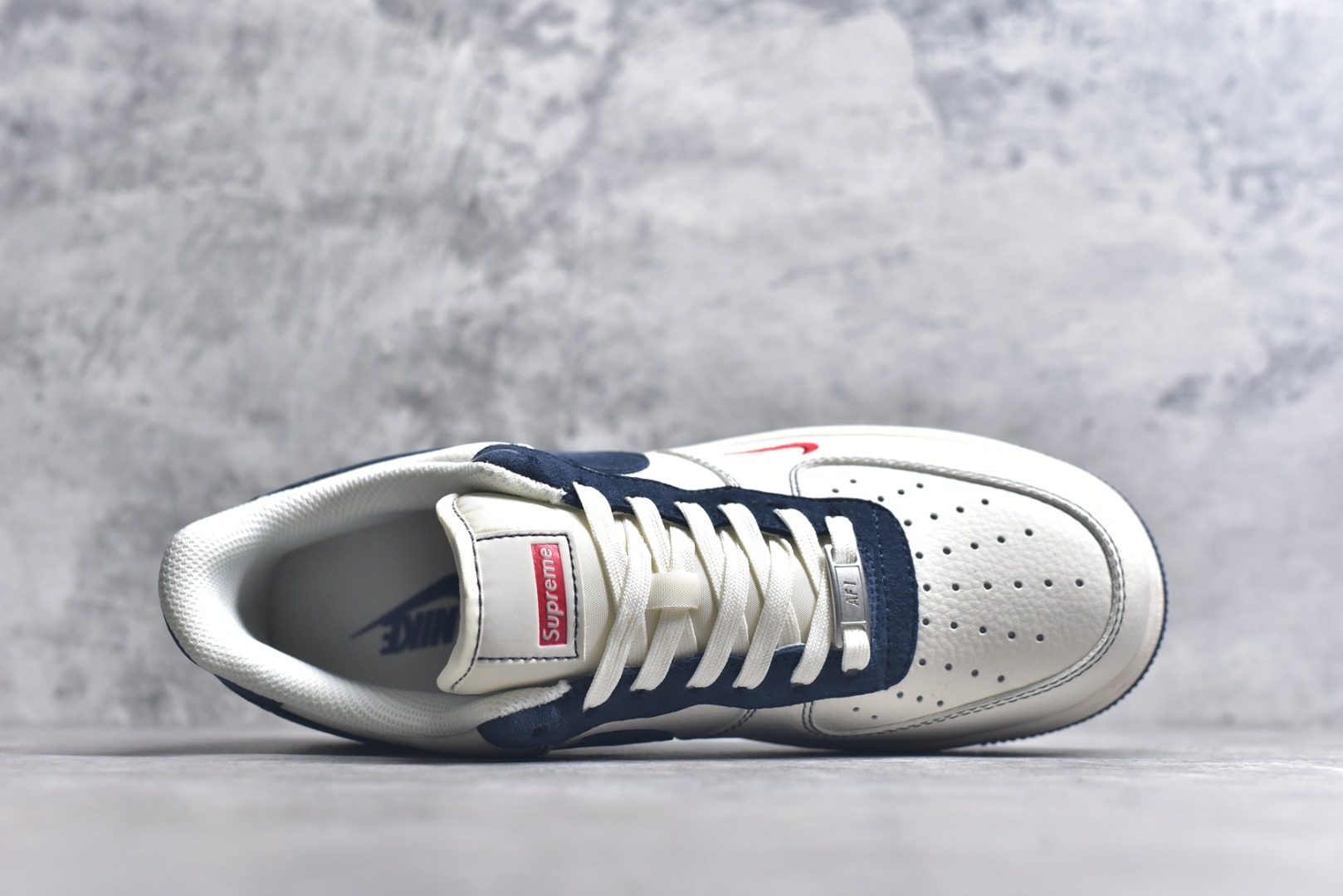 图片[4]-#Nk Air Force 1\’07 Low Supreme联名-米蓝翻毛勾 空军一号低帮休闲板鞋 XZ3328-669 #原楦头原纸板 原装鞋盒 定制五金配件 内置全掌气垫 原厂鞋底 尺码：36 36.5 37.5 38 38.5 39 40 40.5 41 42 42.5 43 44 44.5 45 9.D4-选品中心