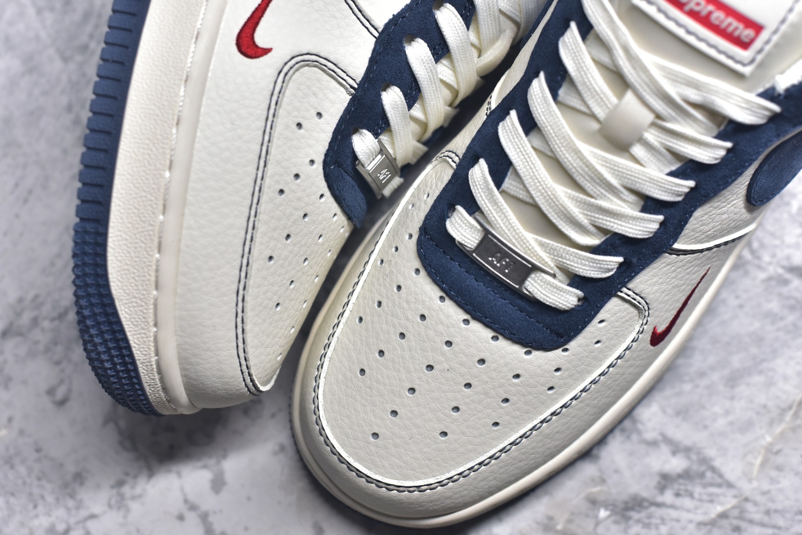 图片[8]-#Nk Air Force 1\’07 Low Supreme联名-米蓝翻毛勾 空军一号低帮休闲板鞋 XZ3328-669 #原楦头原纸板 原装鞋盒 定制五金配件 内置全掌气垫 原厂鞋底 尺码：36 36.5 37.5 38 38.5 39 40 40.5 41 42 42.5 43 44 44.5 45 9.D4-选品中心