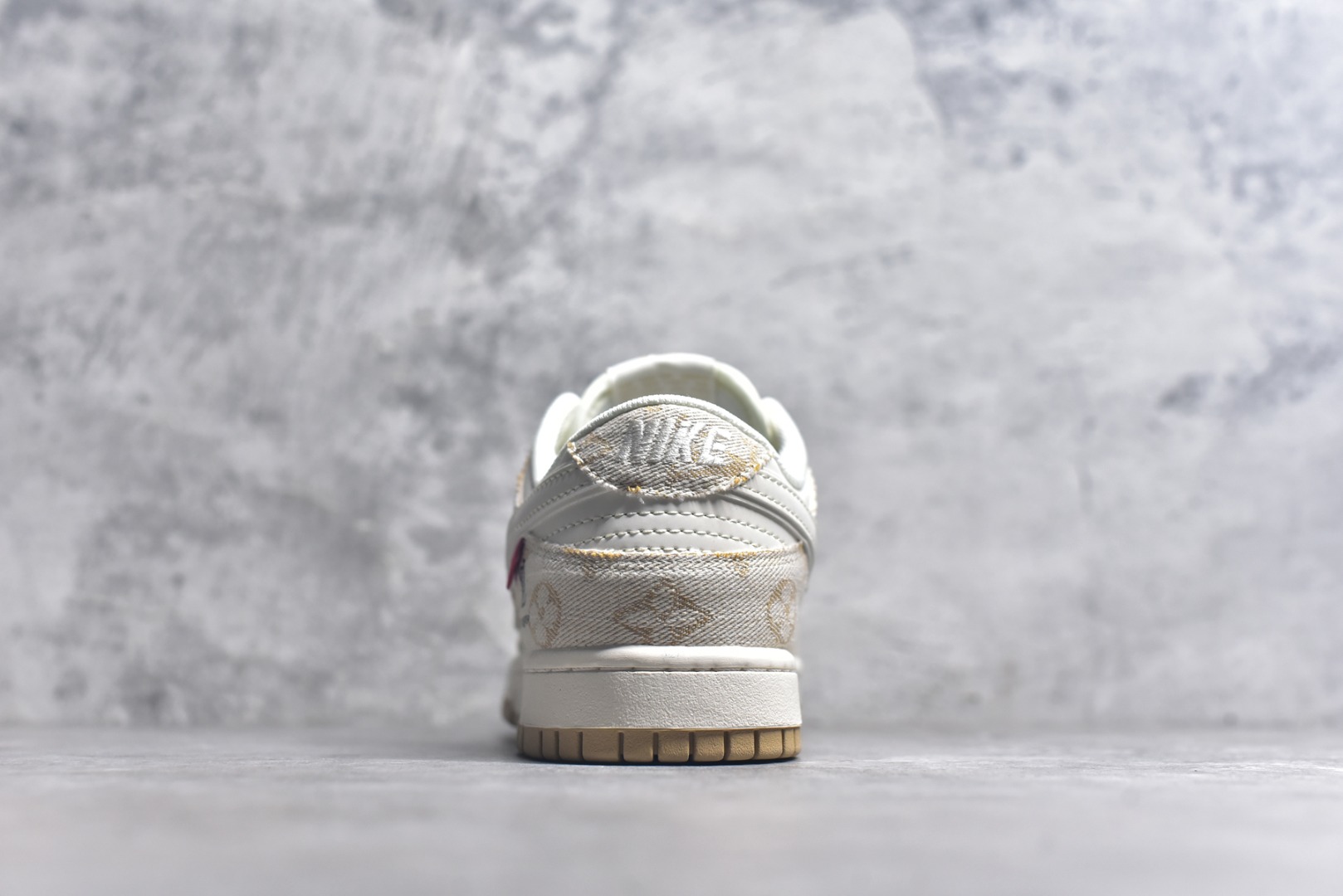 图片[5]-#Nike SB Dunk Low LV联名 卡其牛仔 周年高端定制 低帮休闲板鞋 YX5066-377 #定制鞋盒 大厂纯原品质出货 超高清洁度 皮料切割干净无任何毛边 细节完美 尺码：36 36.5 37.5 38 38.5 39 40 40.5 41 42 42.5 43 44 44.5 45 9.E5-选品中心