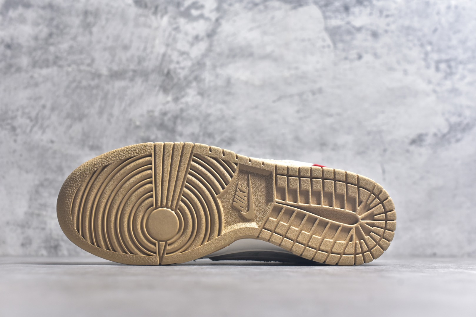 图片[6]-#Nike SB Dunk Low LV联名 卡其牛仔 周年高端定制 低帮休闲板鞋 YX5066-377 #定制鞋盒 大厂纯原品质出货 超高清洁度 皮料切割干净无任何毛边 细节完美 尺码：36 36.5 37.5 38 38.5 39 40 40.5 41 42 42.5 43 44 44.5 45 9.E5-选品中心