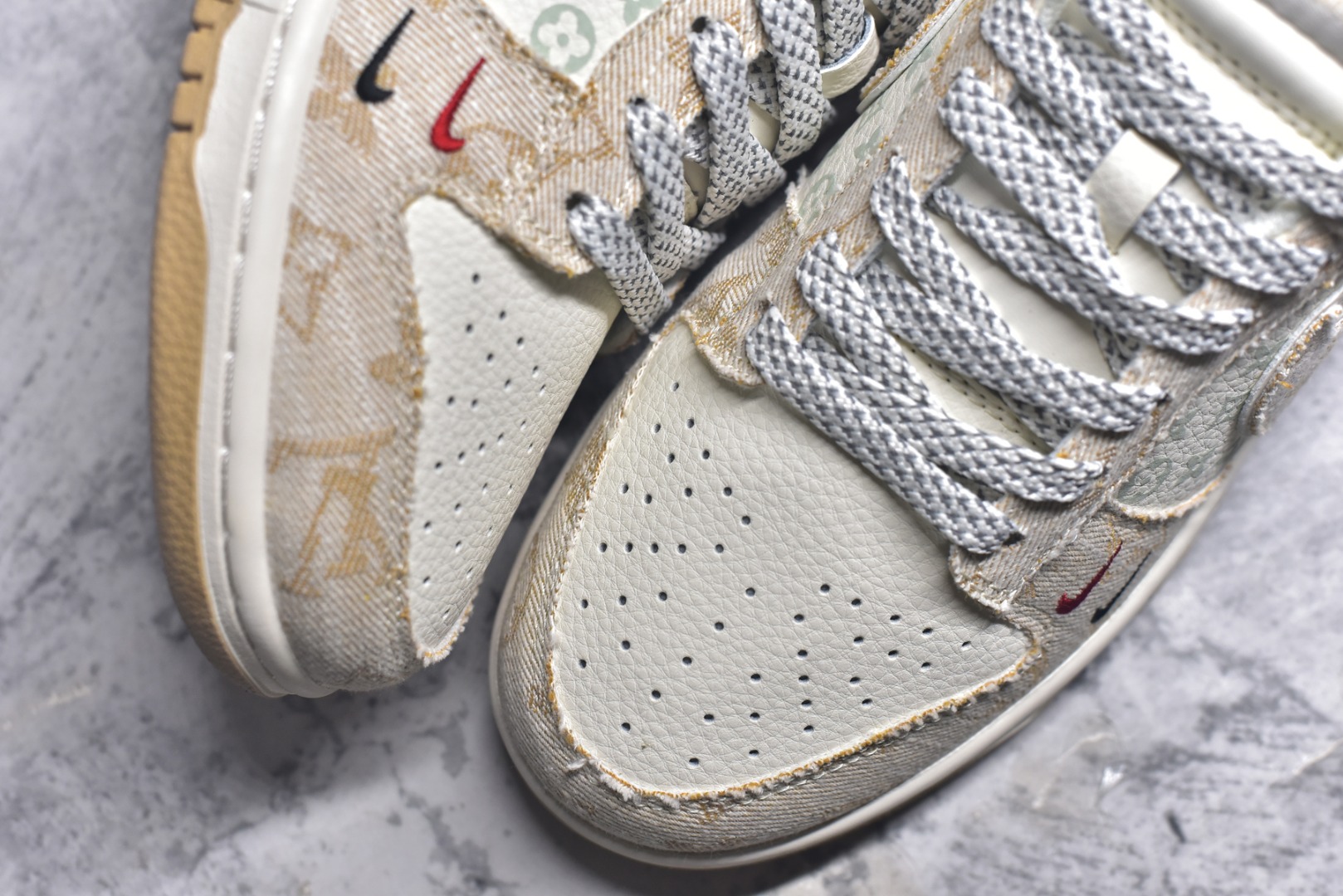 图片[8]-#Nike SB Dunk Low LV联名 卡其牛仔 周年高端定制 低帮休闲板鞋 YX5066-377 #定制鞋盒 大厂纯原品质出货 超高清洁度 皮料切割干净无任何毛边 细节完美 尺码：36 36.5 37.5 38 38.5 39 40 40.5 41 42 42.5 43 44 44.5 45 9.E5-选品中心
