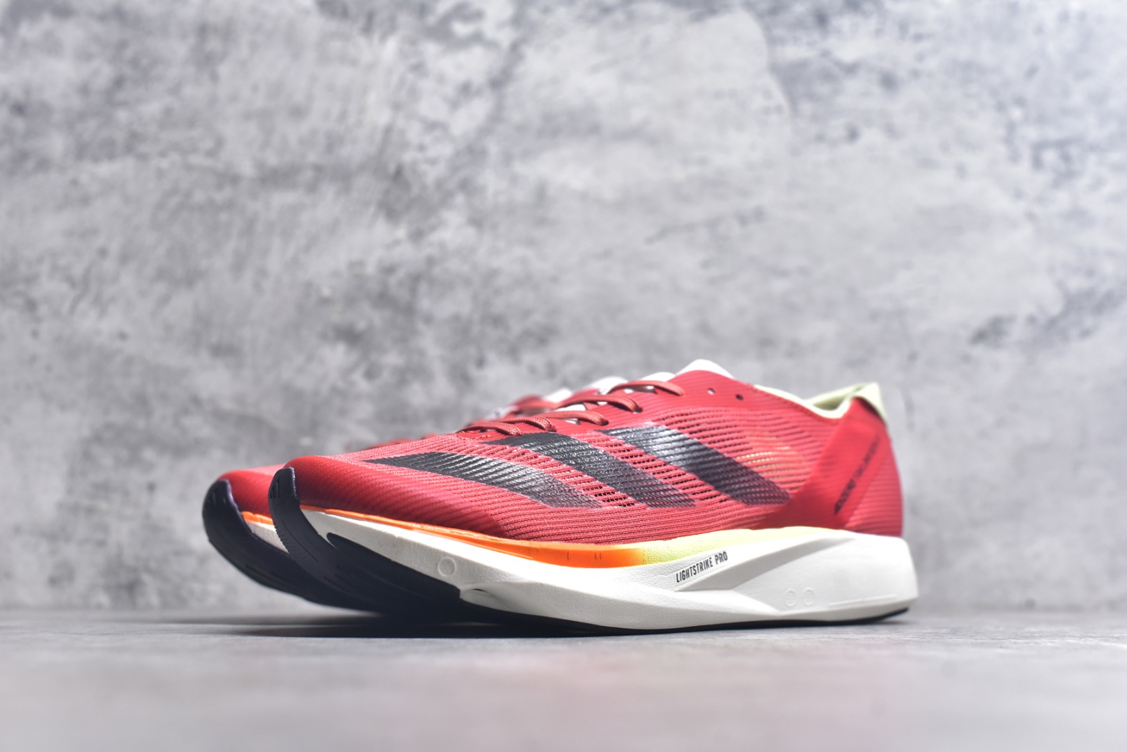 图片[2]-#Adidas Adizero Takumi Sen 10 M耐磨减震专业跑步鞋 男款 北京马拉松40周年限定。冲向目标，一路向前，不断挑战和突破自我。无论是平时训练还是马拉松，让这款adidas跑步鞋伴你畅快开跑。兼具舒适性和结构感，搭载Lightstrike科技，为步伐注入活力。 货号：IG8201 尺码：36 36.5 37.5 38 38.5 39 40 40.5 41 42 42.5 43 44 45-选品中心