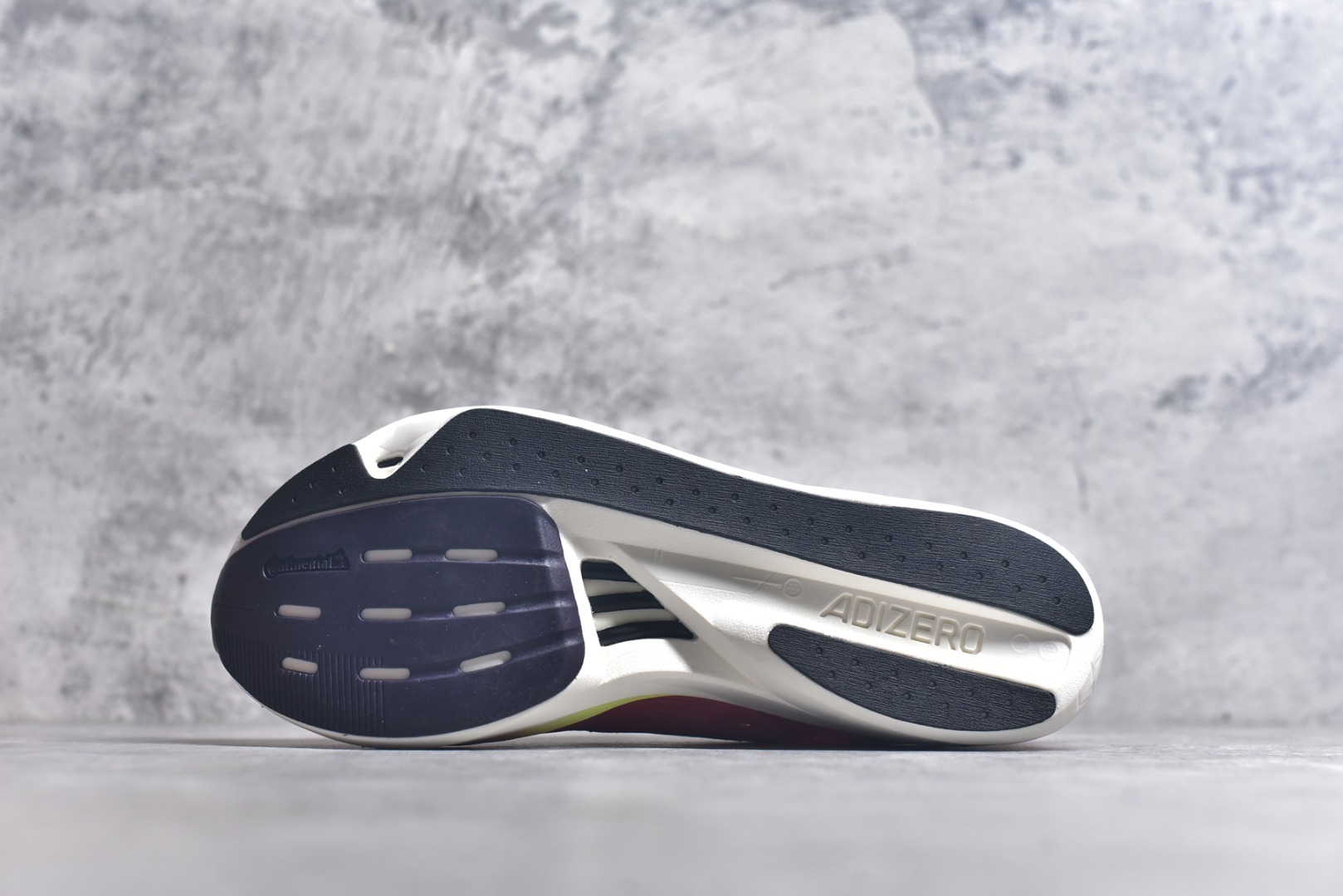 图片[6]-#Adidas Adizero Takumi Sen 10 M耐磨减震专业跑步鞋 男款 北京马拉松40周年限定。冲向目标，一路向前，不断挑战和突破自我。无论是平时训练还是马拉松，让这款adidas跑步鞋伴你畅快开跑。兼具舒适性和结构感，搭载Lightstrike科技，为步伐注入活力。 货号：IG8201 尺码：36 36.5 37.5 38 38.5 39 40 40.5 41 42 42.5 43 44 45-选品中心