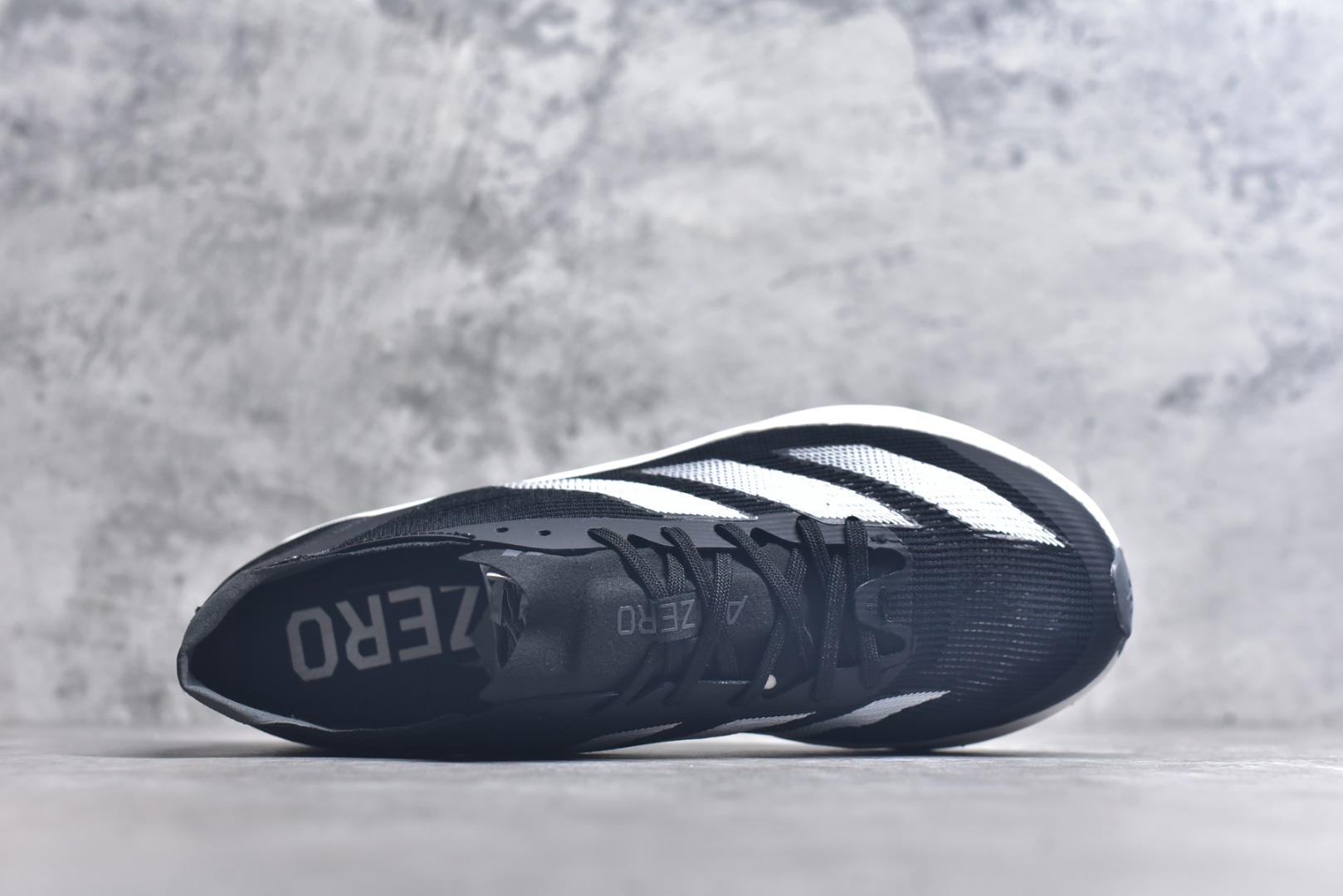 图片[4]-#Adidas Adizero Takumi Sen 10 M耐磨减震专业跑步鞋 男款 北京马拉松40周年限定。冲向目标，一路向前，不断挑战和突破自我。无论是平时训练还是马拉松，让这款adidas跑步鞋伴你畅快开跑。兼具舒适性和结构感，搭载Lightstrike科技，为步伐注入活力。 货号：IH5710 尺码：36 36.5 37.5 38 38.5 39 40 40.5 41 42 42.5 43 44 45-选品中心