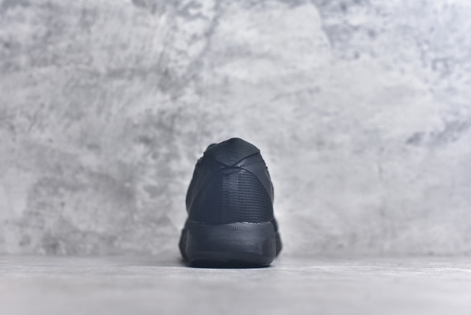 图片[5]-#Adidas Adizero Takumi Sen 10 M耐磨减震专业跑步鞋 男款 北京马拉松40周年限定。冲向目标，一路向前，不断挑战和突破自我。无论是平时训练还是马拉松，让这款adidas跑步鞋伴你畅快开跑。兼具舒适性和结构感，搭载Lightstrike科技，为步伐注入活力。 货号：IG7400 尺码：36 36.5 37.5 38 38.5 39 40 40.5 41 42 42.5 43 44 45-选品中心