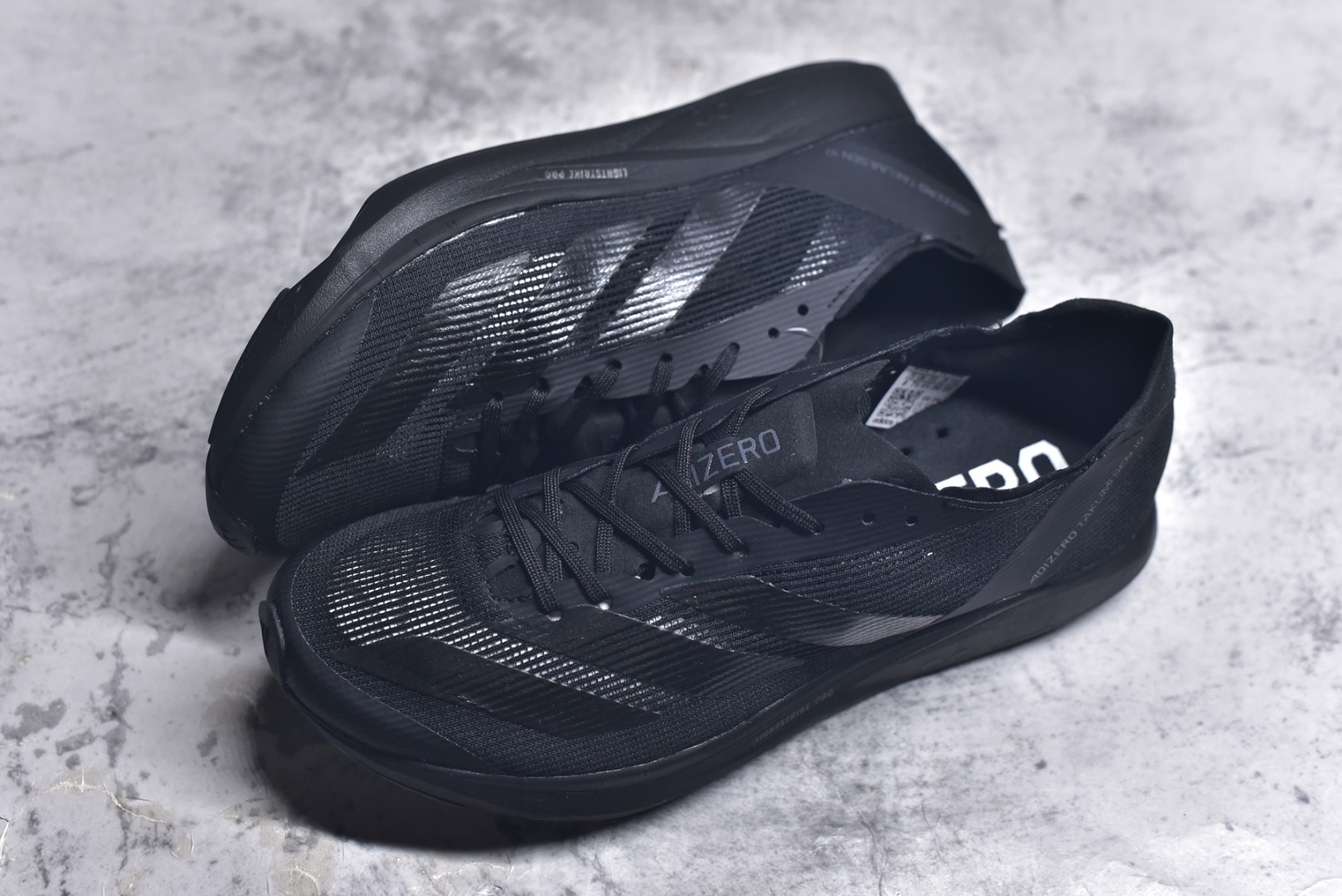 图片[7]-#Adidas Adizero Takumi Sen 10 M耐磨减震专业跑步鞋 男款 北京马拉松40周年限定。冲向目标，一路向前，不断挑战和突破自我。无论是平时训练还是马拉松，让这款adidas跑步鞋伴你畅快开跑。兼具舒适性和结构感，搭载Lightstrike科技，为步伐注入活力。 货号：IG7400 尺码：36 36.5 37.5 38 38.5 39 40 40.5 41 42 42.5 43 44 45-选品中心