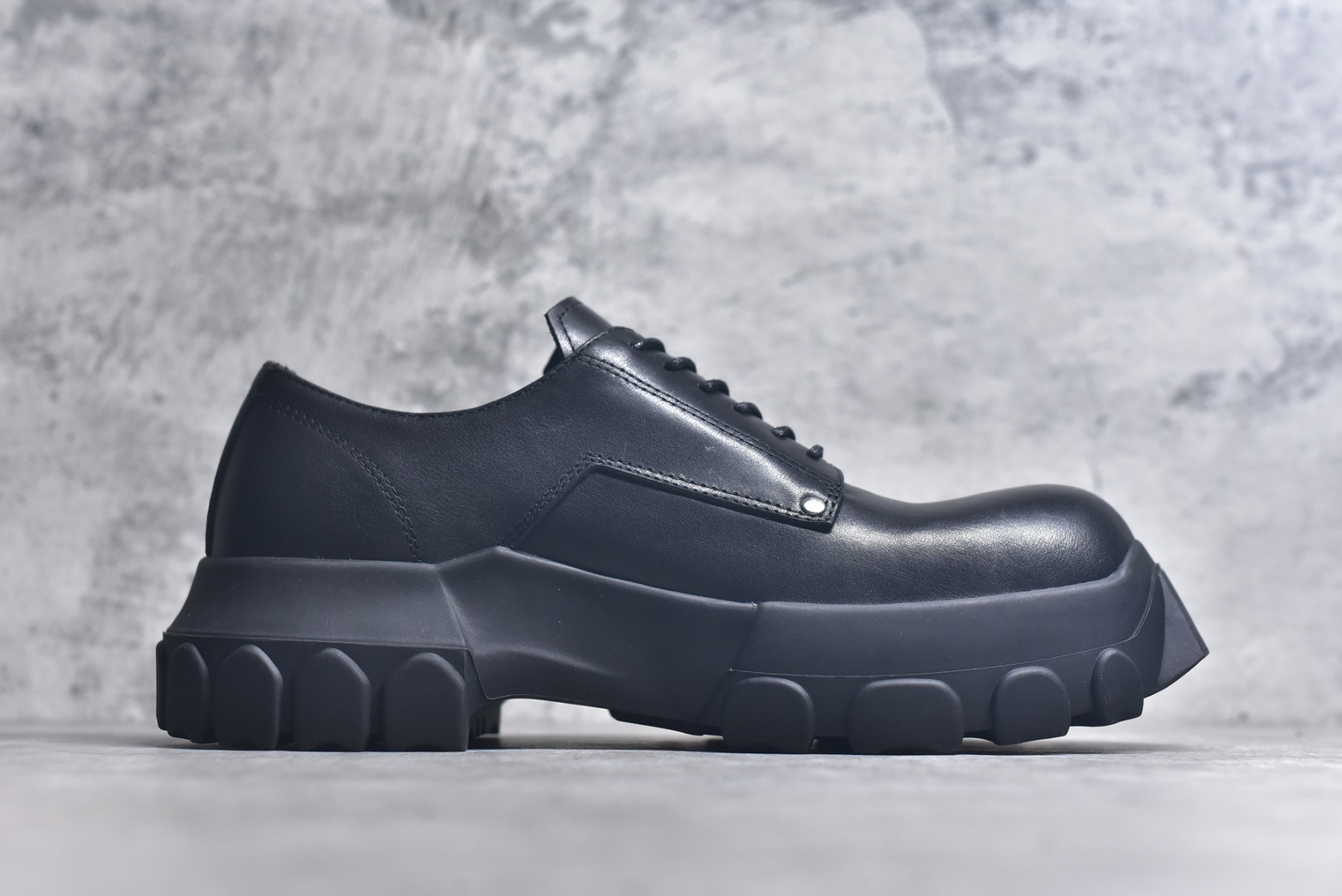 图片[3]-#Rick Owens 瑞克欧文斯 Laceup Bozo Tractor 章鱼德比 低帮厚底休闲皮鞋 原版开发 进口头层牛皮材质 内里小牛皮 外观时尚大气 鞋底采用耐磨的材质 尺码：39 40 41 42 43 44 45-选品中心