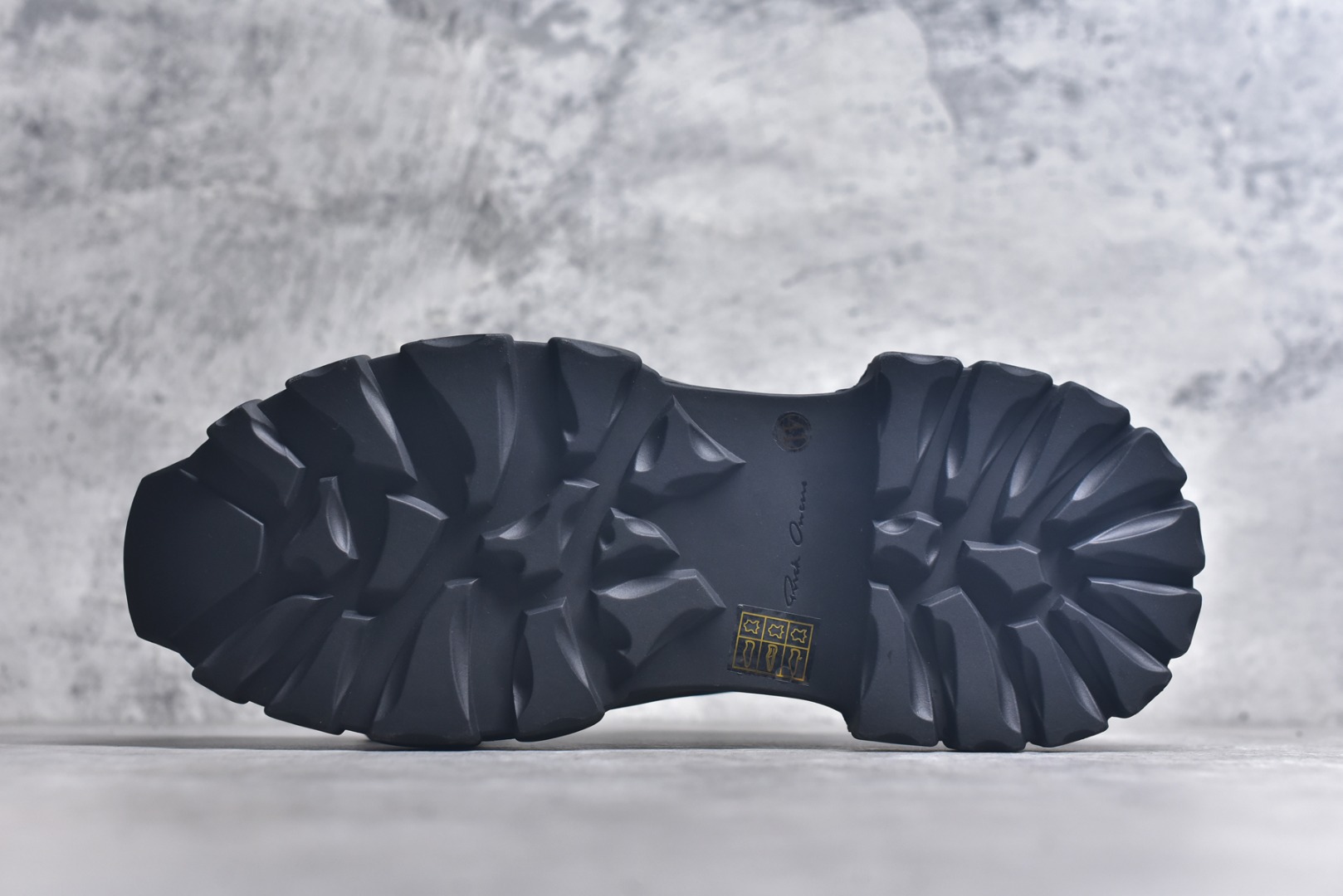 图片[6]-#Rick Owens 瑞克欧文斯 Laceup Bozo Tractor 章鱼德比 低帮厚底休闲皮鞋 原版开发 进口头层牛皮材质 内里小牛皮 外观时尚大气 鞋底采用耐磨的材质 尺码：39 40 41 42 43 44 45-选品中心