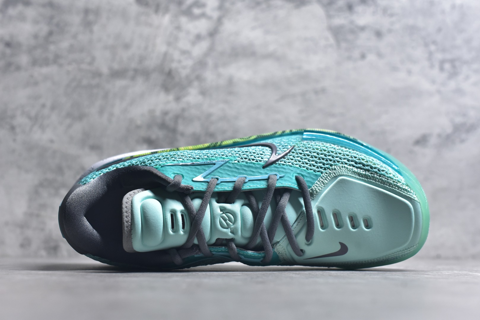 图片[4]-#Nike Air Zoom G.T.Cut 1 Sabrina lonescu 耐克新款实战系列篮球鞋 绿色 OX纯原生产线出品 全掌REACT+ZOOM STROBEL+后跟ZOOM 离地面更近的设计提供更快的反应速度 轻质双层网质鞋面 鞋面部分区域加强提供更好的控制力 低密度材料制成的鞋舌轻质舒适 后跟处分别配有“GT”字样和全新的鞋款系列Logo 货号：CZ0175-901 尺码：40 40.5 41 42 42.5 43 44 44.5 45 46-选品中心