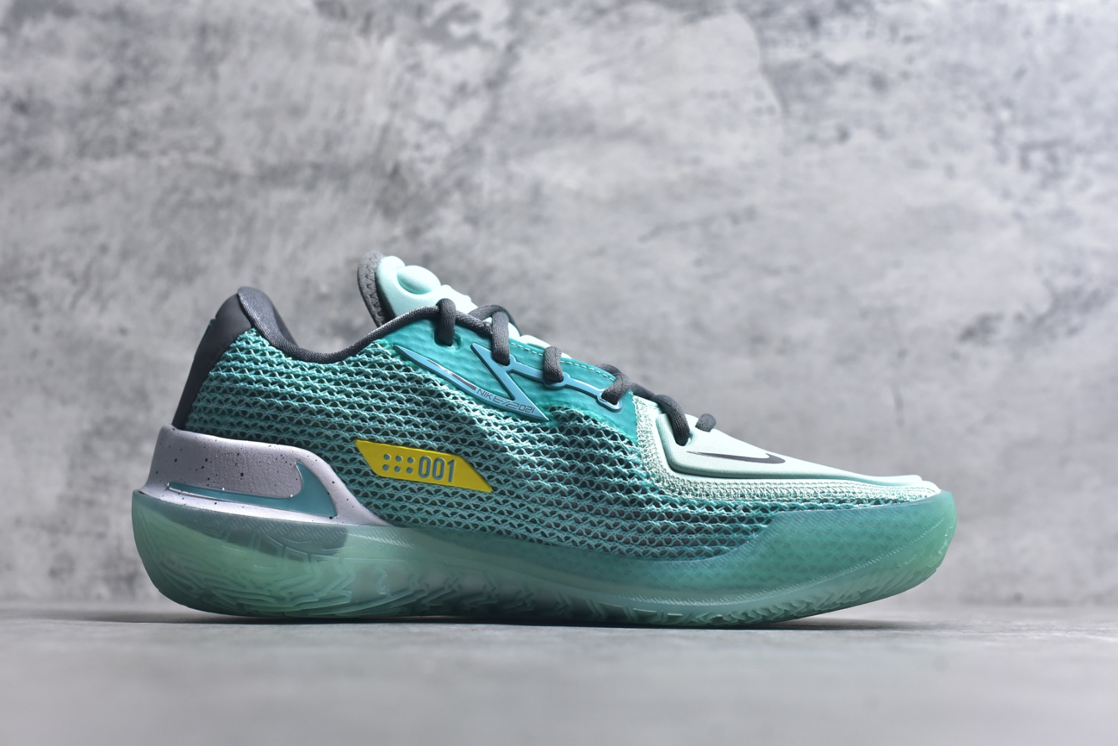 图片[3]-#Nike Air Zoom G.T.Cut 1 Sabrina lonescu 耐克新款实战系列篮球鞋 绿色 OX纯原生产线出品 全掌REACT+ZOOM STROBEL+后跟ZOOM 离地面更近的设计提供更快的反应速度 轻质双层网质鞋面 鞋面部分区域加强提供更好的控制力 低密度材料制成的鞋舌轻质舒适 后跟处分别配有“GT”字样和全新的鞋款系列Logo 货号：CZ0175-901 尺码：40 40.5 41 42 42.5 43 44 44.5 45 46-选品中心