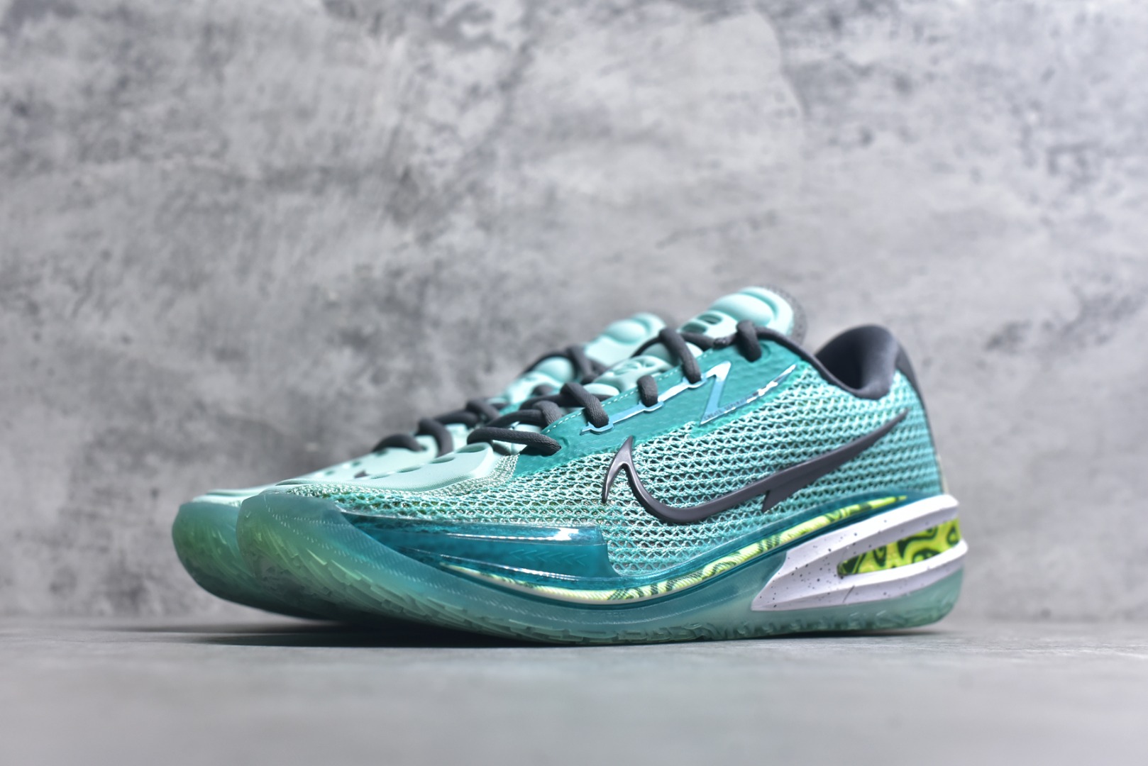 图片[2]-#Nike Air Zoom G.T.Cut 1 Sabrina lonescu 耐克新款实战系列篮球鞋 绿色 OX纯原生产线出品 全掌REACT+ZOOM STROBEL+后跟ZOOM 离地面更近的设计提供更快的反应速度 轻质双层网质鞋面 鞋面部分区域加强提供更好的控制力 低密度材料制成的鞋舌轻质舒适 后跟处分别配有“GT”字样和全新的鞋款系列Logo 货号：CZ0175-901 尺码：40 40.5 41 42 42.5 43 44 44.5 45 46-选品中心