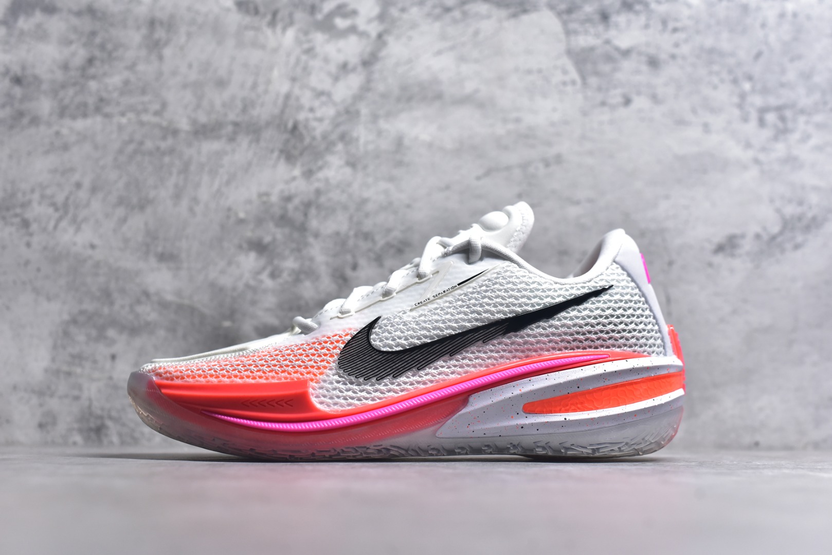 #Nike Air Zoom G.T.Cut 1 Sabrina lonescu 耐克新款实战系列篮球鞋蜜桃粉 OX纯原生产线出品 全掌REACT+ZOOM STROBEL+后跟ZOOM 离地面更近的设计提供更快的反应速度 轻质双层网质鞋面 鞋面部分区域加强提供更好的控制力 低密度材料制成的鞋舌轻质舒适 后跟处分别配有“GT”字样和全新的鞋款系列Logo 货号：CZ0175-106 尺码：40 40.5 41 42 42.5 43 44 44.5 45 46-选品中心