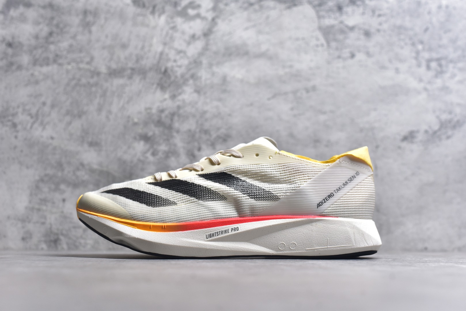 #Adidas Adizero Takumi Sen 10 M IG7400 阿迪透气低帮轻盈透气跑步鞋 货号：IG8202 尺码：36 36.5 37 38 38.5 39 40 40.5 41 42 42.5 43 44 44.5 45-选品中心