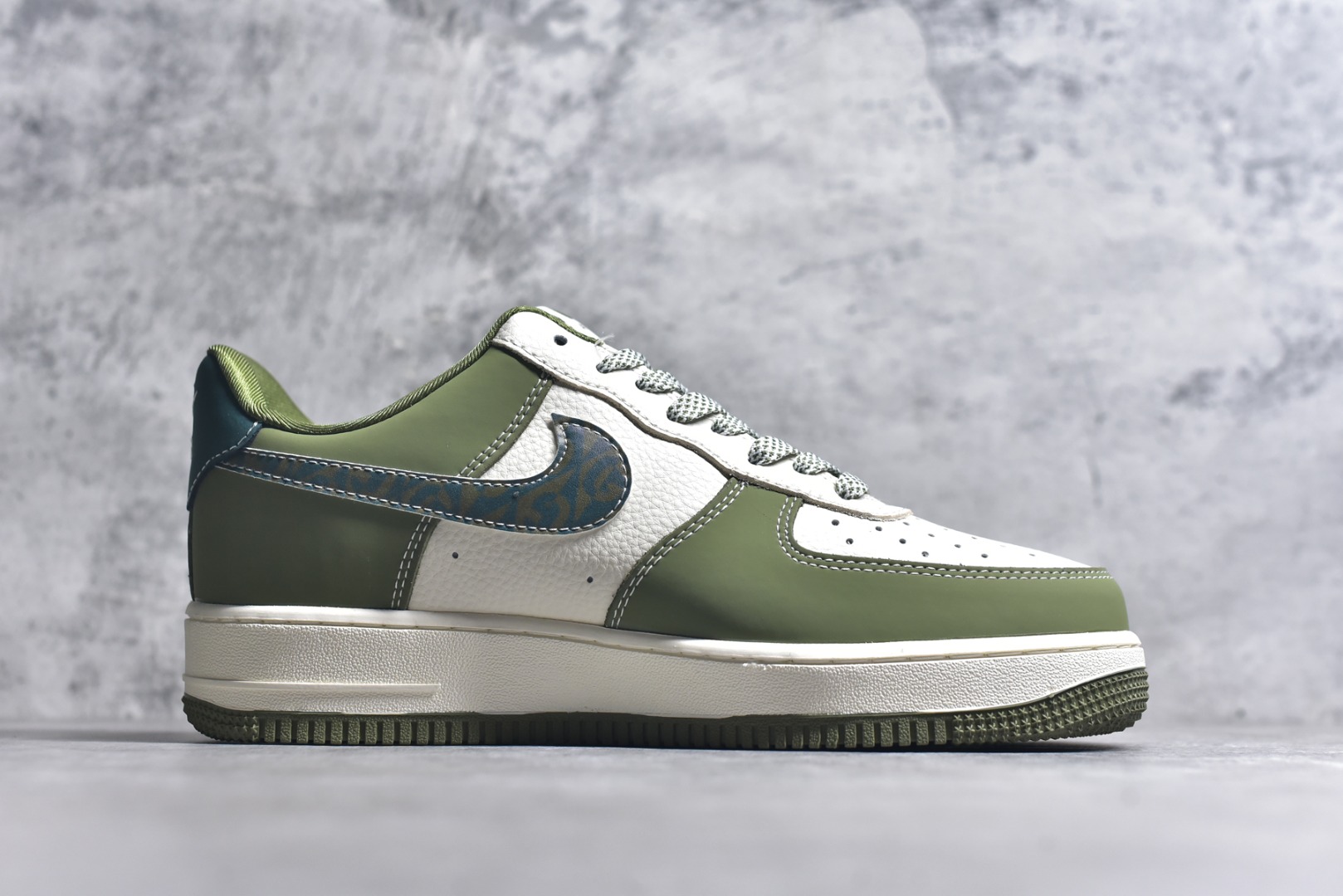 图片[3]-#Nike Air Force 1\’07 Low 古驰联名 草绿 空军一号低帮休闲板鞋 KK1988-094 #原楦头原纸板 原装鞋盒 定制五金配件 内置全掌气垫 原厂鞋底 尺码：36 36.5 37.5 38 38.5 39 40 40.5 41 42 42.5 43 44 44.5 45 9.D4-选品中心