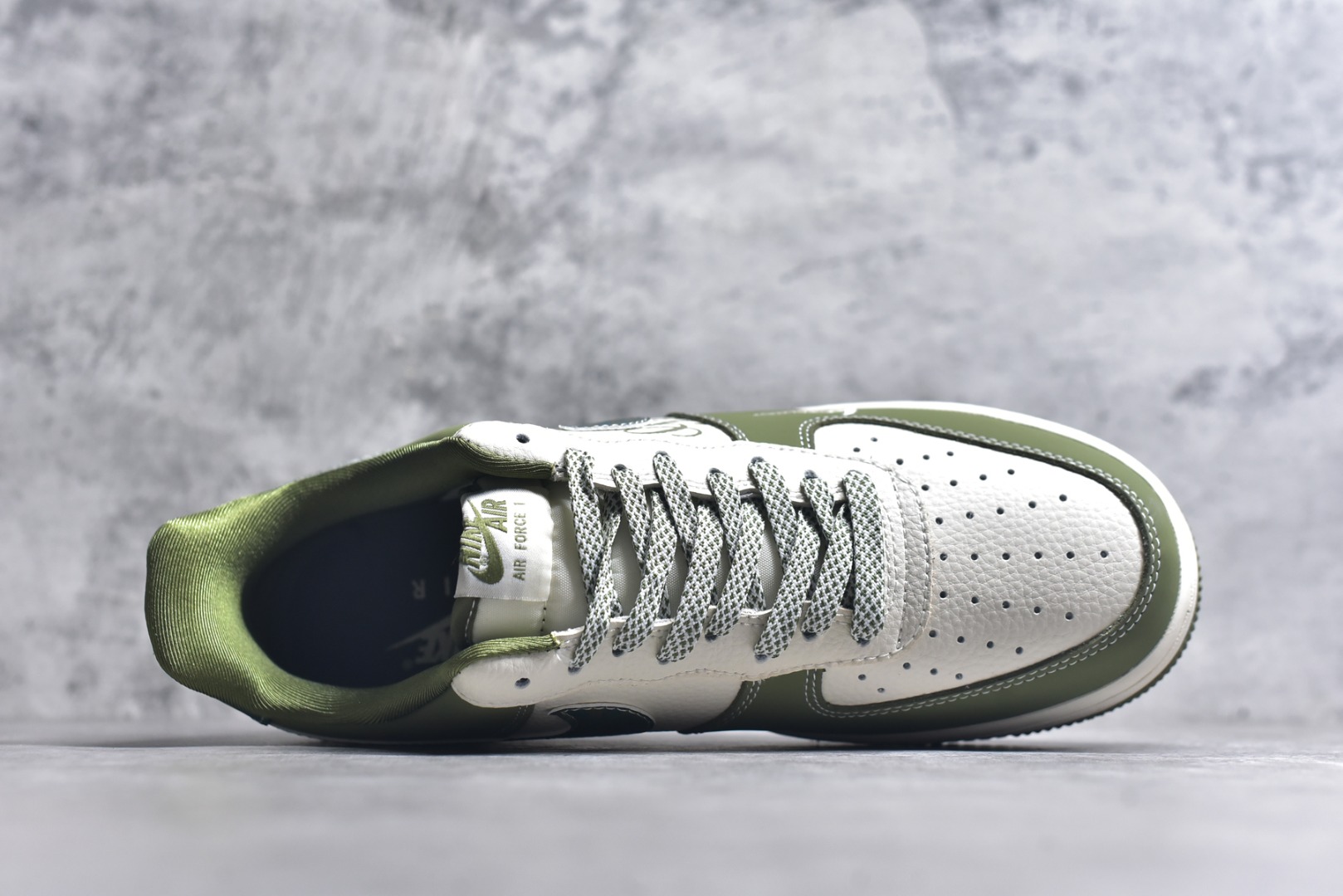 图片[4]-#Nike Air Force 1\’07 Low 古驰联名 草绿 空军一号低帮休闲板鞋 KK1988-094 #原楦头原纸板 原装鞋盒 定制五金配件 内置全掌气垫 原厂鞋底 尺码：36 36.5 37.5 38 38.5 39 40 40.5 41 42 42.5 43 44 44.5 45 9.D4-选品中心