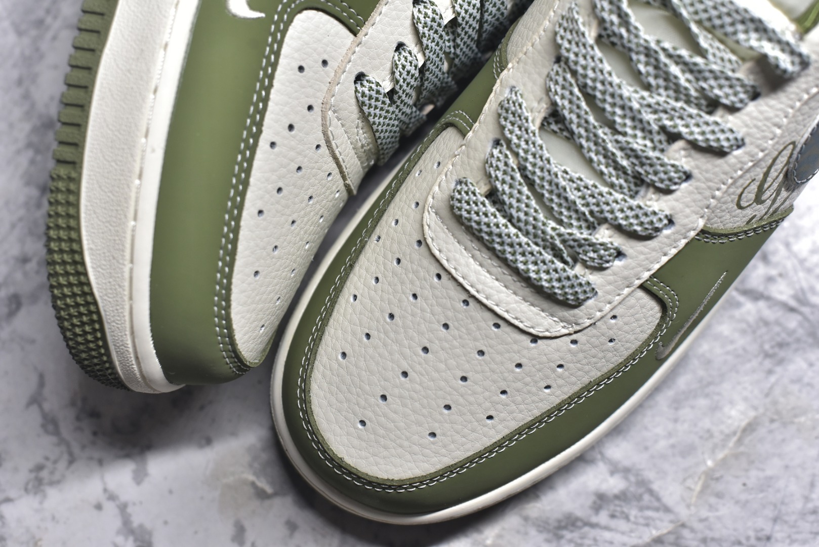 图片[8]-#Nike Air Force 1\’07 Low 古驰联名 草绿 空军一号低帮休闲板鞋 KK1988-094 #原楦头原纸板 原装鞋盒 定制五金配件 内置全掌气垫 原厂鞋底 尺码：36 36.5 37.5 38 38.5 39 40 40.5 41 42 42.5 43 44 44.5 45 9.D4-选品中心