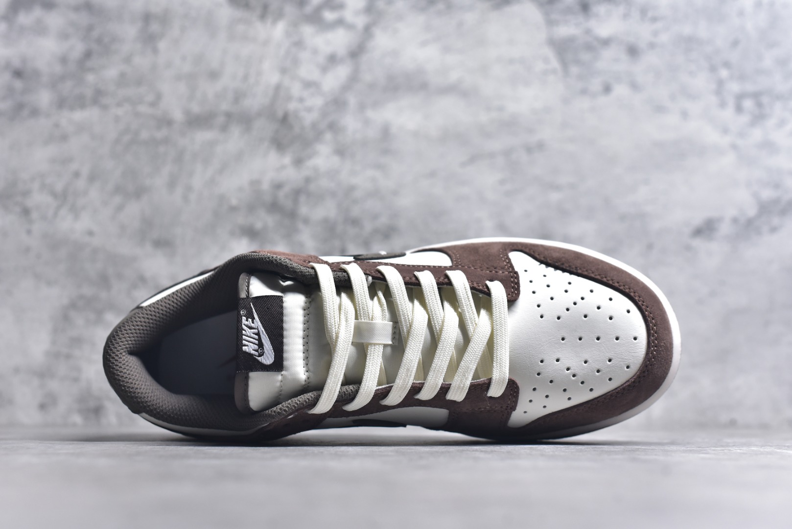 图片[4]-#Nike SB Dunk Low 联名 白咖色 高端定制 低帮休闲板鞋 GW0620-112 #定制鞋盒 大厂纯原品质出货 超高清洁度 皮料切割干净无任何毛边 细节完美 尺码：40 40.5 41 42 42.5 43 44 44.5 45 46 9.E5-选品中心