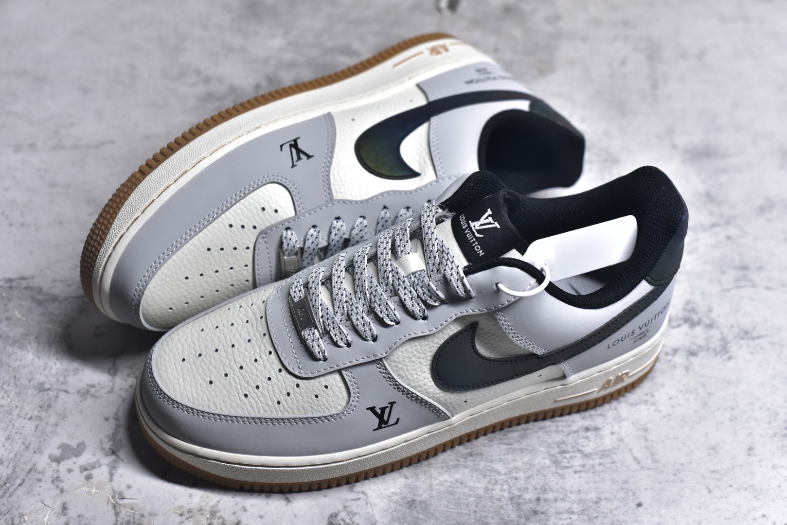 图片[7]-#Nike Air Force 1\’07 Low LV联名 灰白镭射渐变 空军一号低帮休闲板鞋 LW9279-020 #原楦头原纸板 原装鞋盒 原厂鞋底 超高清洁度 细节完美 尺码：36 36.5 37.5 38 38.5 39 40 40.5 41 42 42.5 43 44 44.5 45 9.D4-选品中心