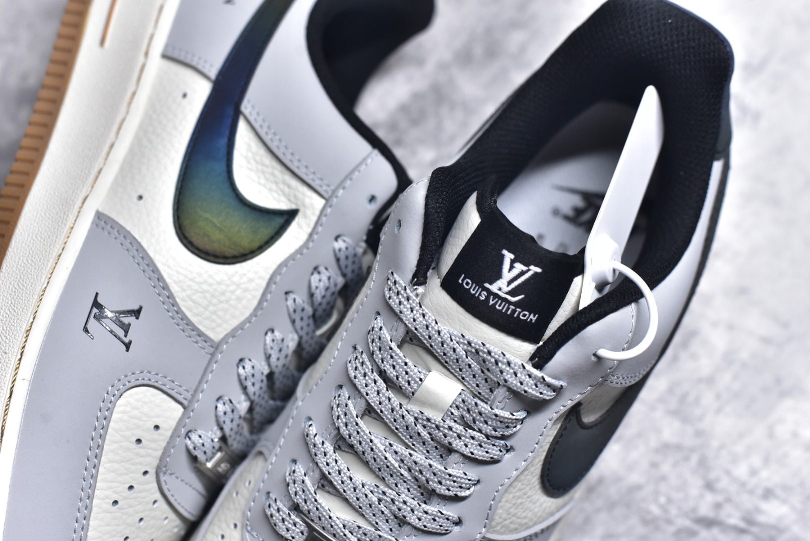 图片[9]-#Nike Air Force 1\’07 Low LV联名 灰白镭射渐变 空军一号低帮休闲板鞋 LW9279-020 #原楦头原纸板 原装鞋盒 原厂鞋底 超高清洁度 细节完美 尺码：36 36.5 37.5 38 38.5 39 40 40.5 41 42 42.5 43 44 44.5 45 9.D4-选品中心