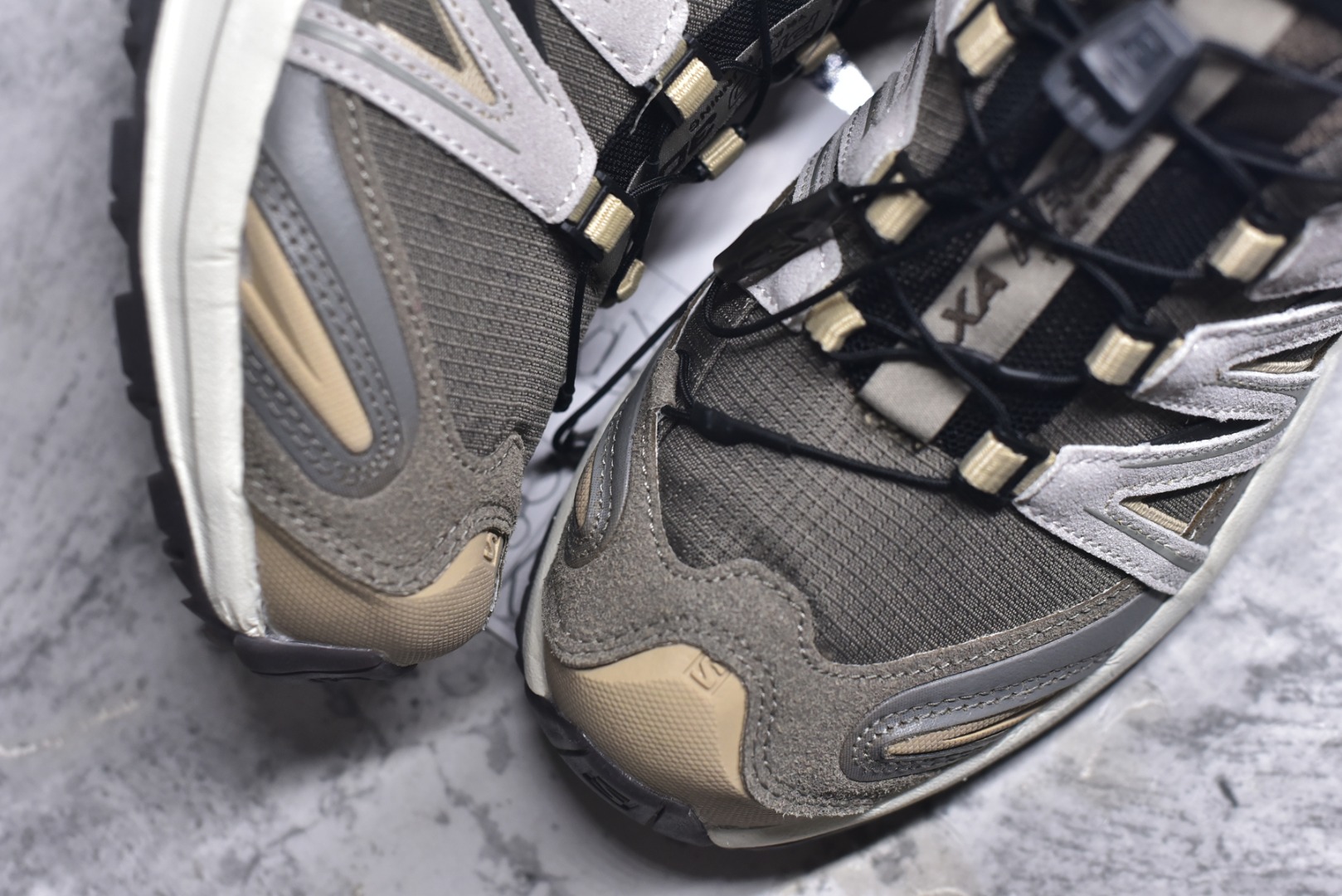 图片[8]-#Salomon XA PRO 3D EXPANSE萨洛蒙户外越野跑鞋 鞋面采用SENSIFIT贴合技术 全方位贴合包裹脚型 鞋跟部鞋底牵引设计 提供强大的抓地性能 更适应野外崎岖不平的道路 其3D ADVANCED CHASSIS底盘 材料轻量大化 钉齿设计更具稳定性、防护性 鞋底易磨损区运用CONTAGRIP高耐磨材料 应对城市硬质路面长距离跑考验 货号：477920-29 尺码：36 36.5 37.5 38 38.5 39 40 40.5 41 42 42.5 43 44 45-选品中心