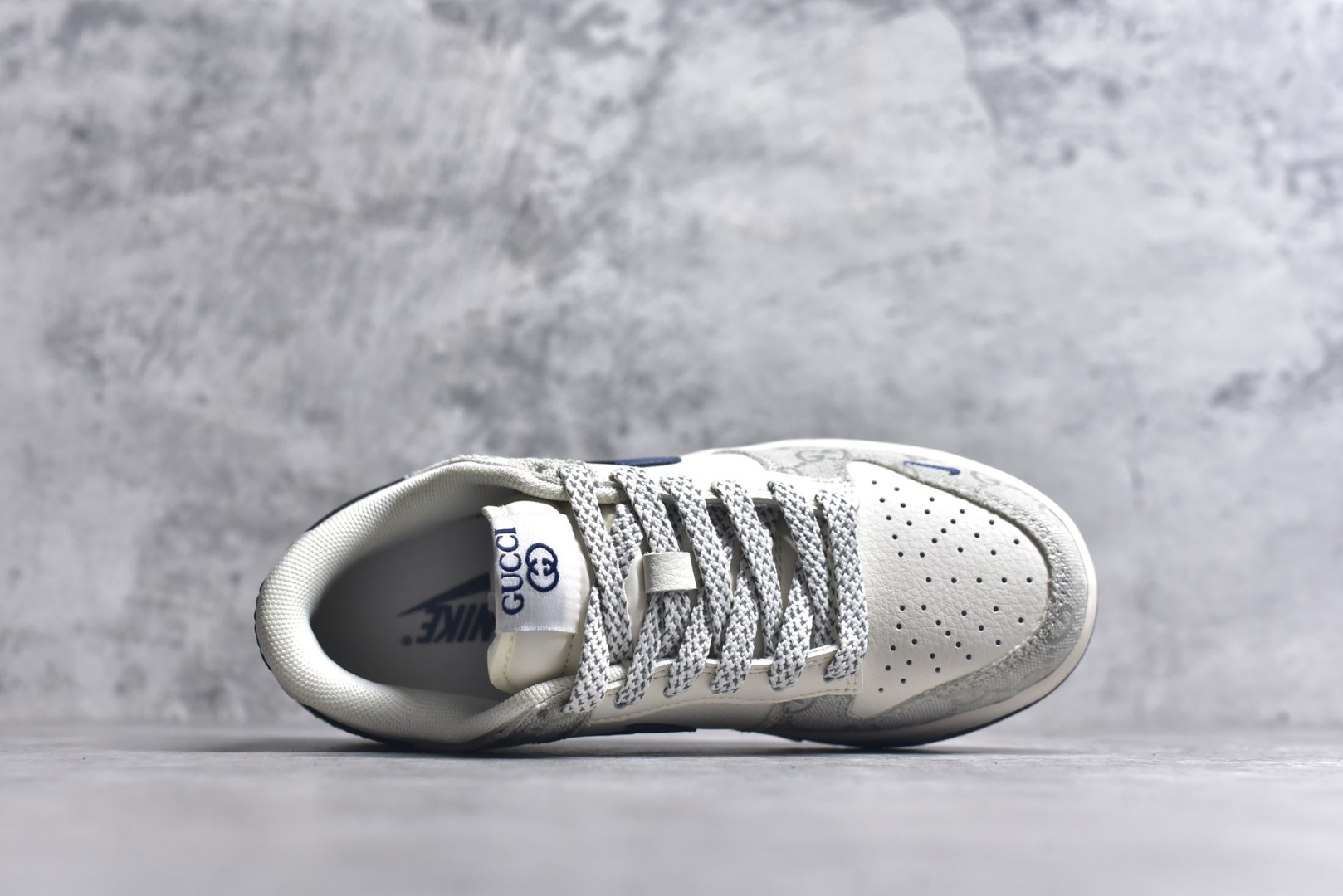 图片[4]-#Nk SB Dunk Low 古驰联名-烟灰蓝勾 周年高端定制 低帮休闲板鞋 XX2025-801 #定制鞋盒 大厂纯原品质出货 超高清洁度 皮料切割干净无任何毛边 细节完美 尺码：36 36.5 37.5 38 38.5 39 40 40.5 41 42 42.5 43 44 44.5 45 9.E5-选品中心