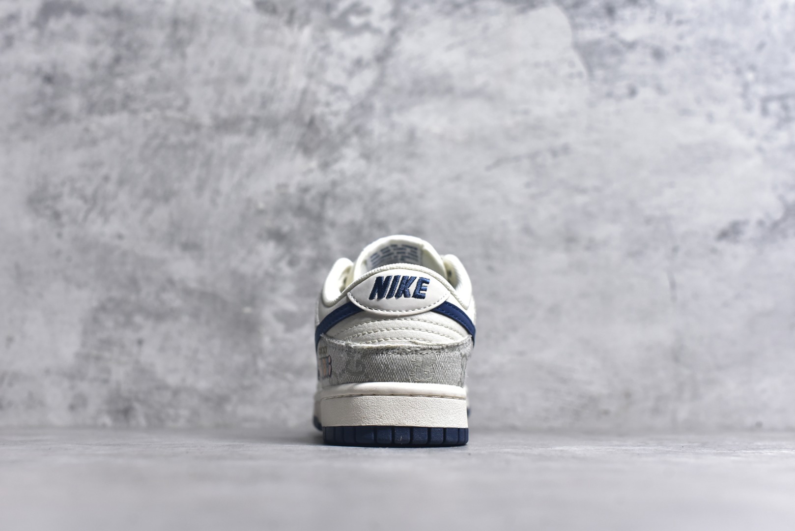 图片[5]-#Nk SB Dunk Low 古驰联名-烟灰蓝勾 周年高端定制 低帮休闲板鞋 XX2025-801 #定制鞋盒 大厂纯原品质出货 超高清洁度 皮料切割干净无任何毛边 细节完美 尺码：36 36.5 37.5 38 38.5 39 40 40.5 41 42 42.5 43 44 44.5 45 9.E5-选品中心