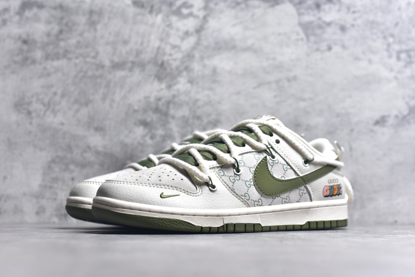 图片[2]-#Nk SB Dunk Low 古驰联名-米绿插花 周年高端定制 低帮休闲板鞋 XX2025-918 #定制鞋盒 大厂纯原品质出货 超高清洁度 皮料切割干净无任何毛边 细节完美 尺码：36 36.5 37.5 38 38.5 39 40 40.5 41 42 42.5 43 44 44.5 45 9.E5-选品中心