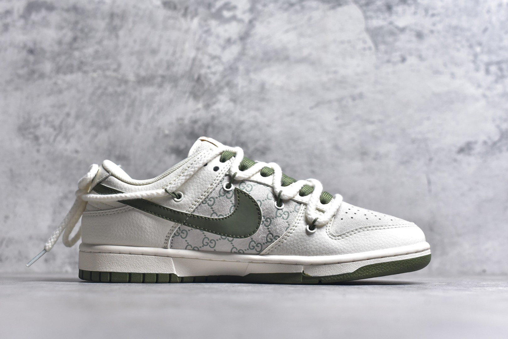 图片[3]-#Nk SB Dunk Low 古驰联名-米绿插花 周年高端定制 低帮休闲板鞋 XX2025-918 #定制鞋盒 大厂纯原品质出货 超高清洁度 皮料切割干净无任何毛边 细节完美 尺码：36 36.5 37.5 38 38.5 39 40 40.5 41 42 42.5 43 44 44.5 45 9.E5-选品中心