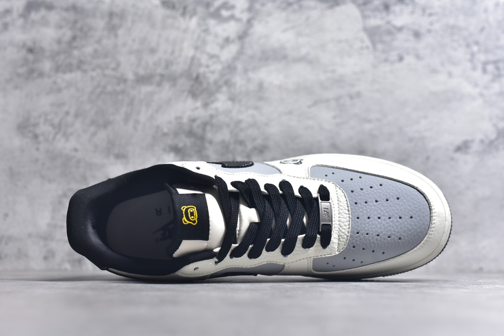 图片[4]-#Nike Air Force 1\’07 Low 泡泡玛特联名 白灰黑金 空军一号低帮休闲板鞋 SC0601-564 #原楦头原纸板 原装鞋盒 原厂鞋底 超高清洁度 细节完美 尺码：36 36.5 37.5 38 38.5 39 40 40.5 41 42 42.5 43 44 44.5 45 9.D4-选品中心