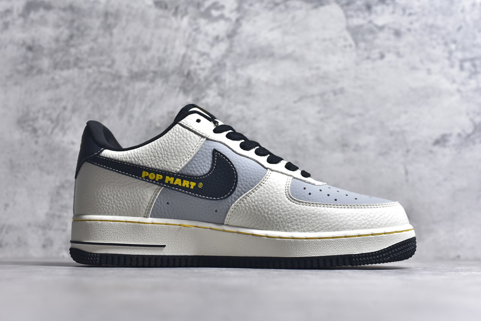 图片[3]-#Nike Air Force 1\’07 Low 泡泡玛特联名 白灰黑金 空军一号低帮休闲板鞋 SC0601-564 #原楦头原纸板 原装鞋盒 原厂鞋底 超高清洁度 细节完美 尺码：36 36.5 37.5 38 38.5 39 40 40.5 41 42 42.5 43 44 44.5 45 9.D4-选品中心